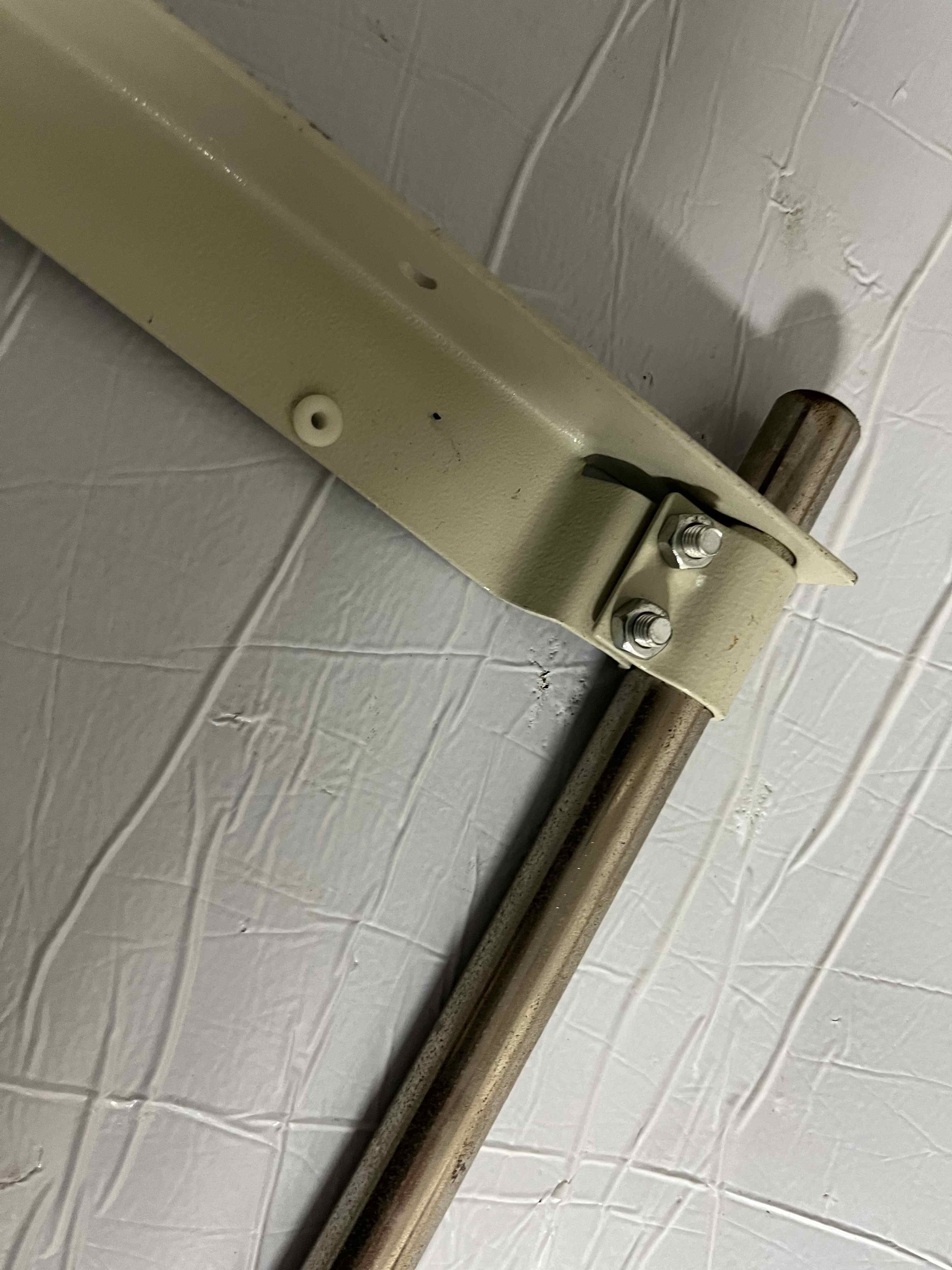 V6 PFAFF Asta porta filo 3 rocchetti 100% Metallo in vendita - foto 6