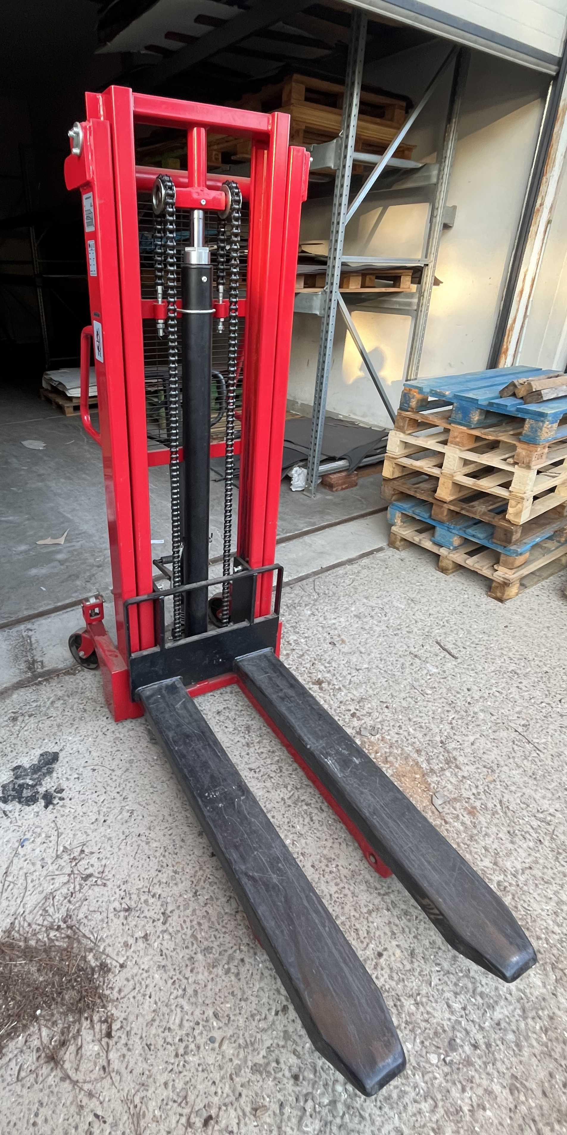 Carrelli elevatori in vendita