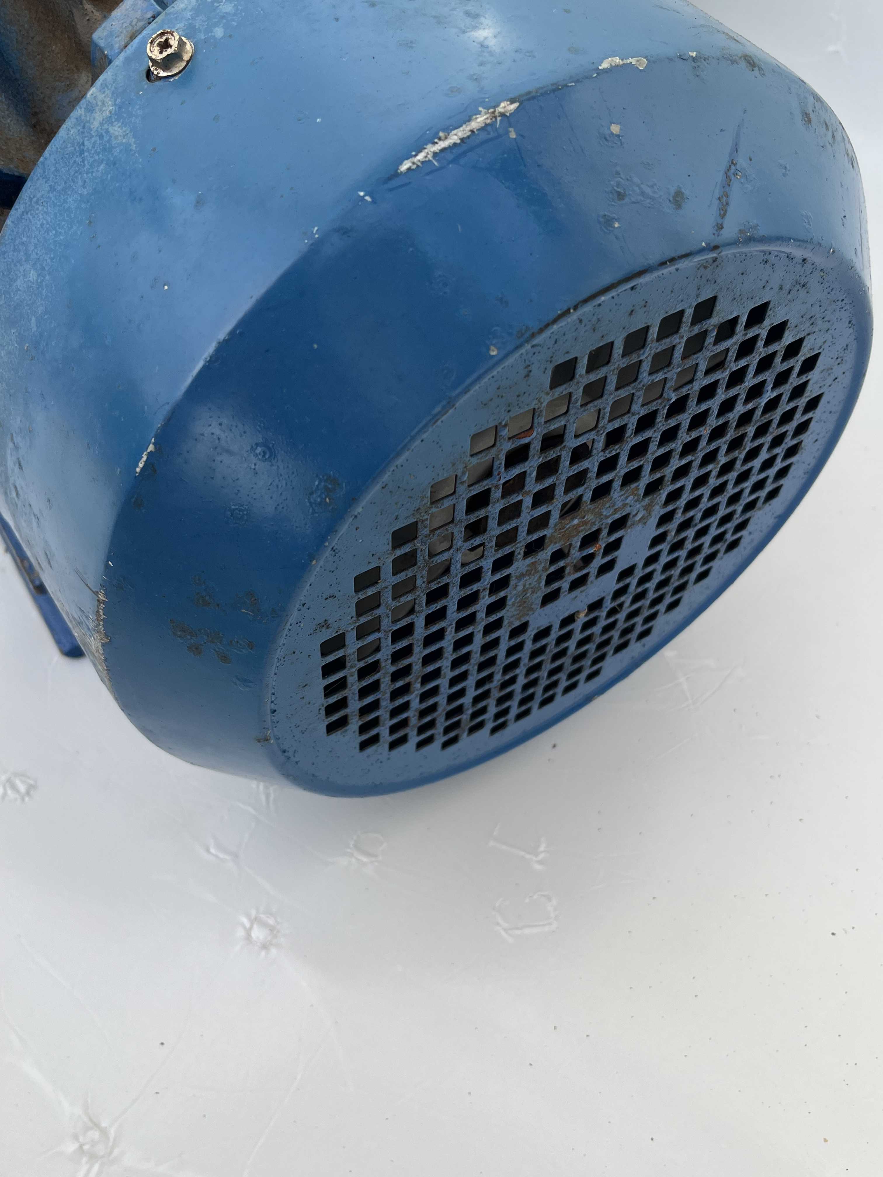 Motore trifase industriale da 5,5 kW IP55 in vendita - foto 12