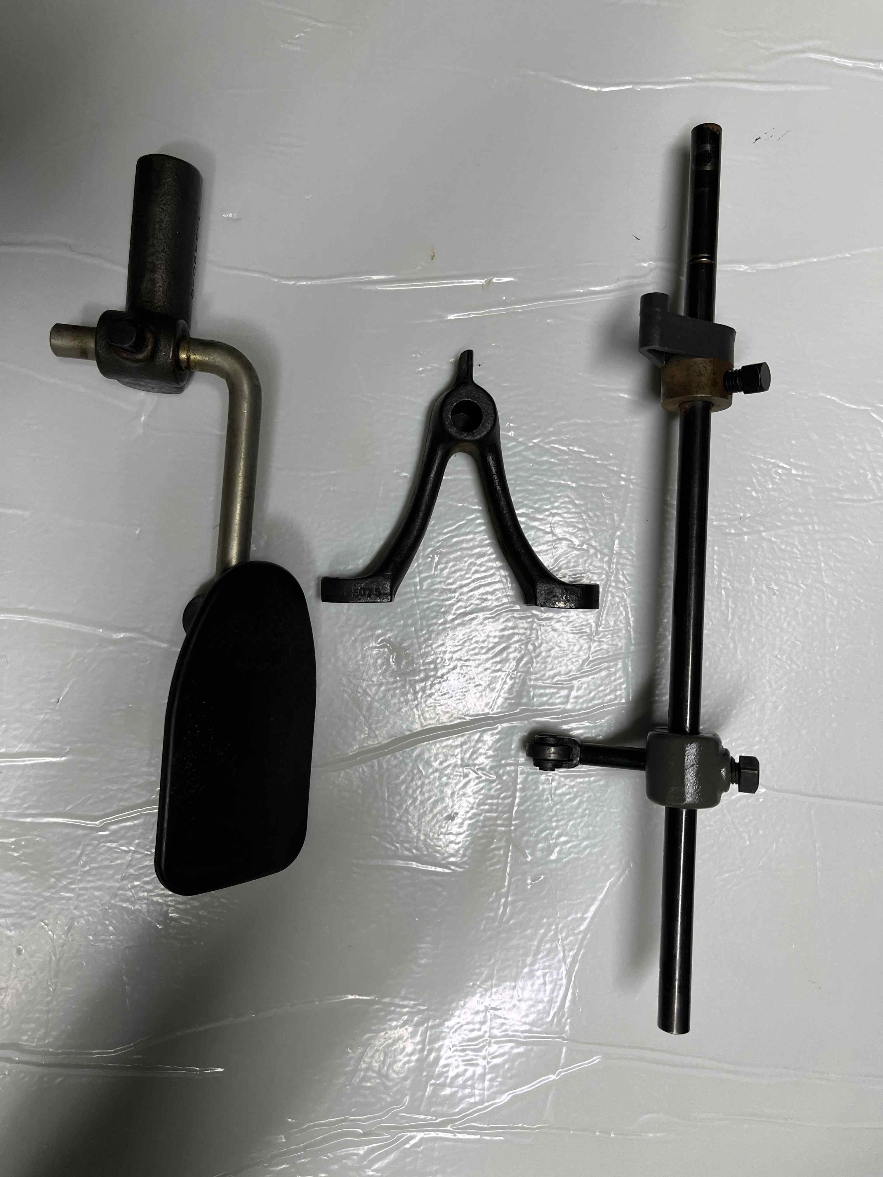 ST8 Alza piedino a leva per macchine da cucire in vendita - foto 1