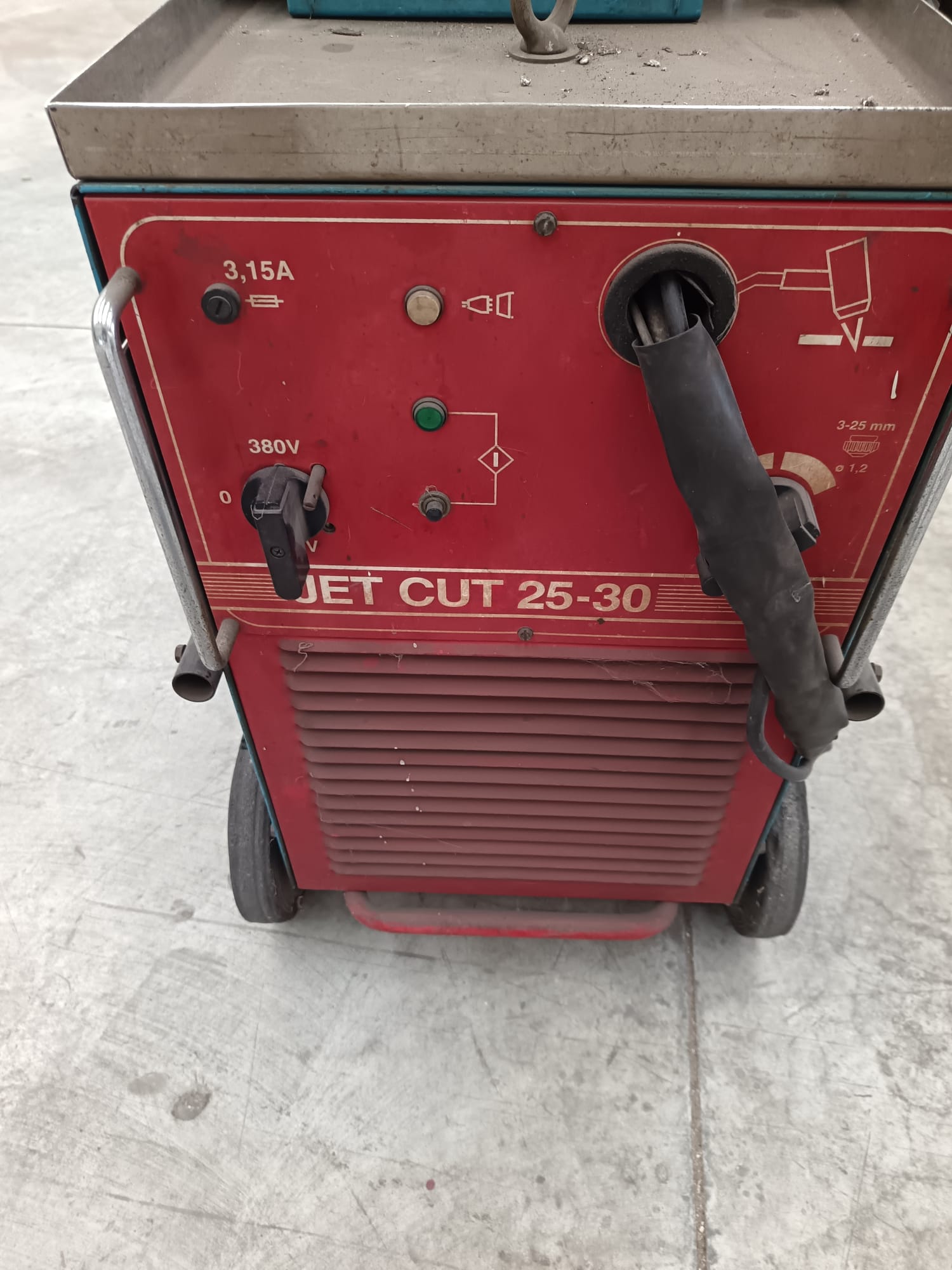 Taglio plasma JET CUT 25-30 in vendita - foto 1