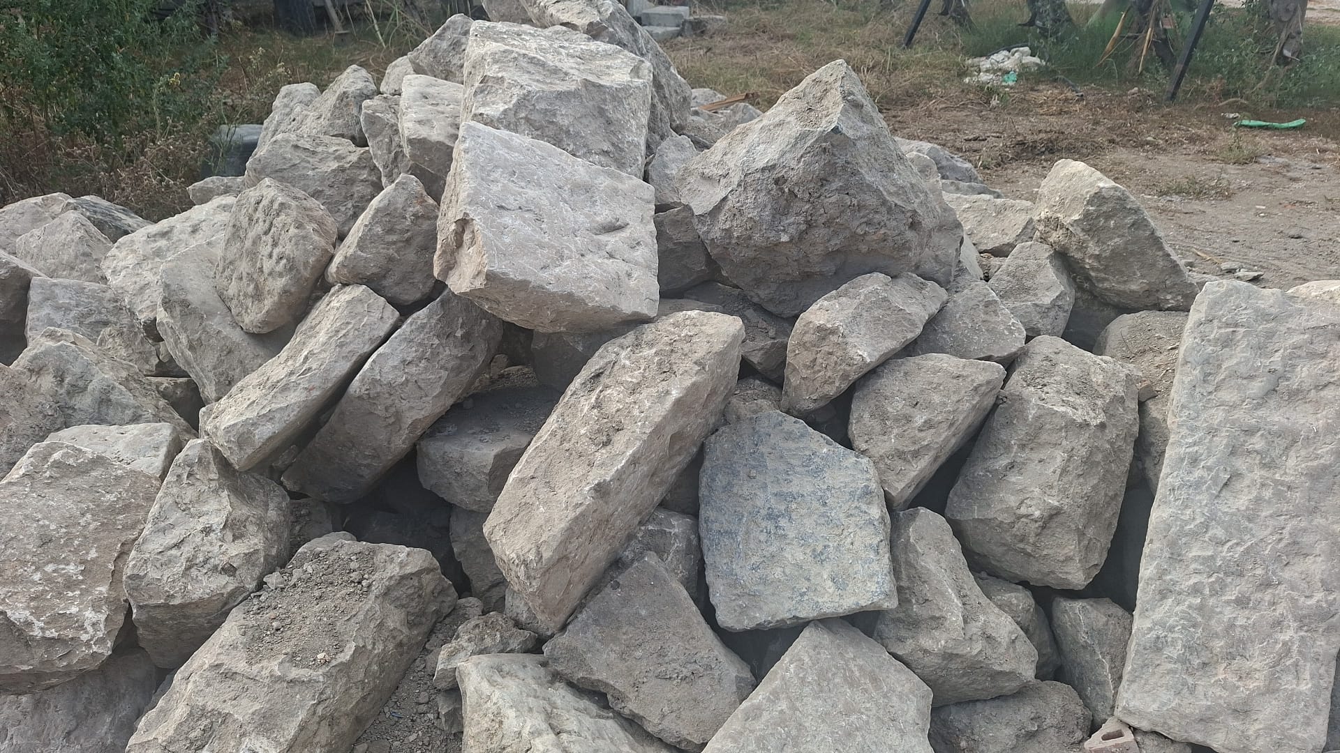 Blocco pavimento basolato pietra lavica 120mq in vendita - foto 2