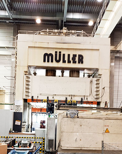 PRESSA IDRAULICA MULLER 700 TON in vendita - foto 1