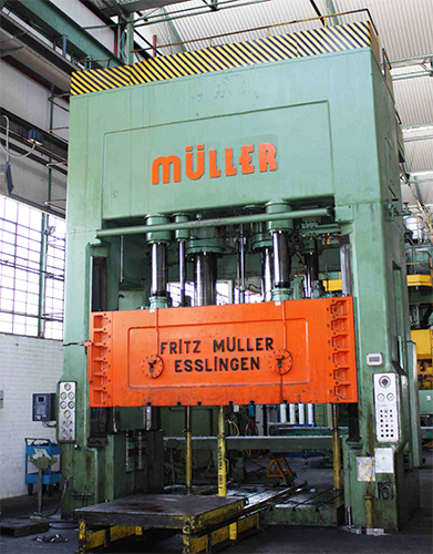 Pressa idraulica Muller 1000 Ton in vendita - foto 1