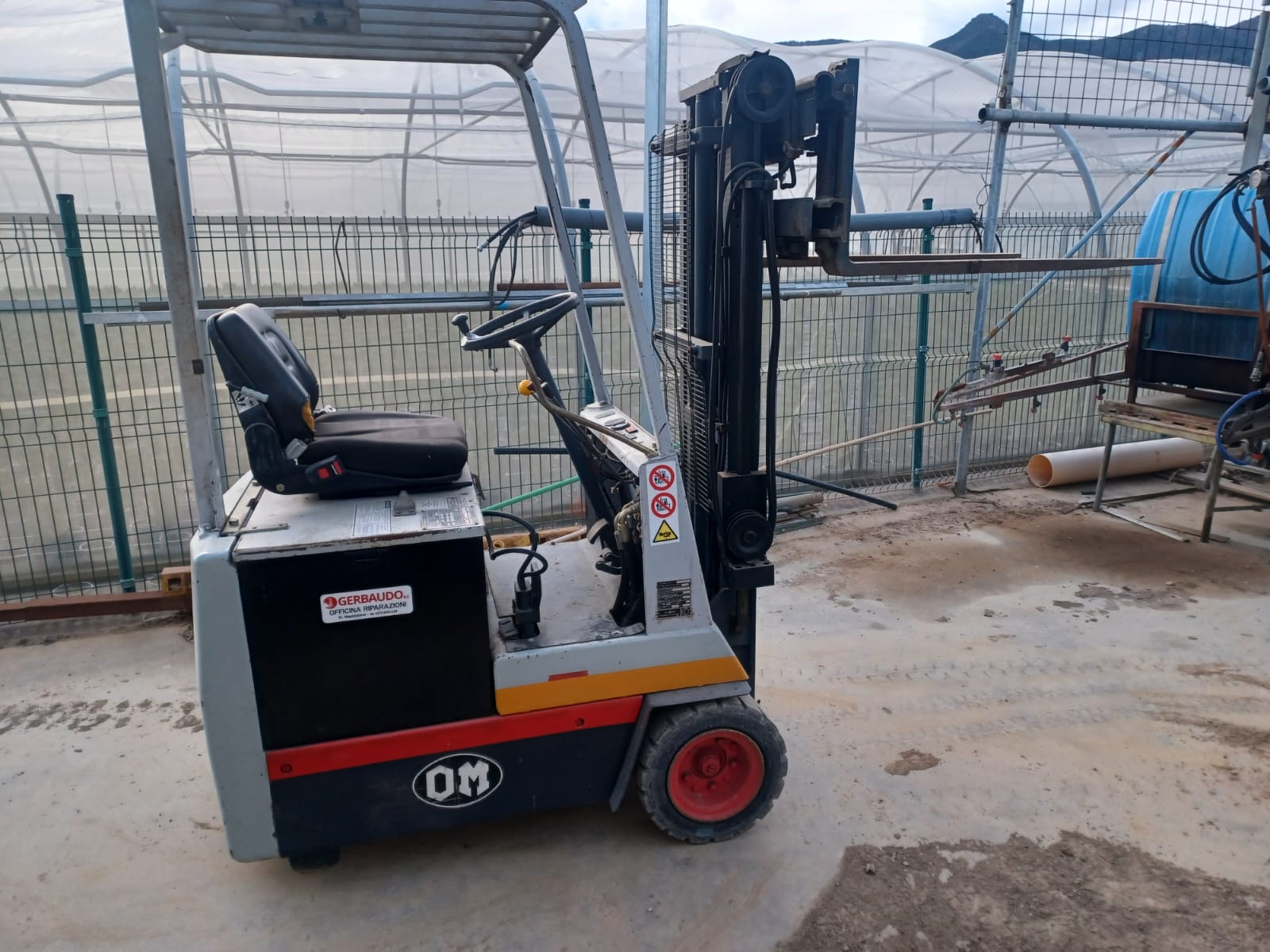 Carrello elevatore elettrico OM modello E-10.N in vendita - foto 1