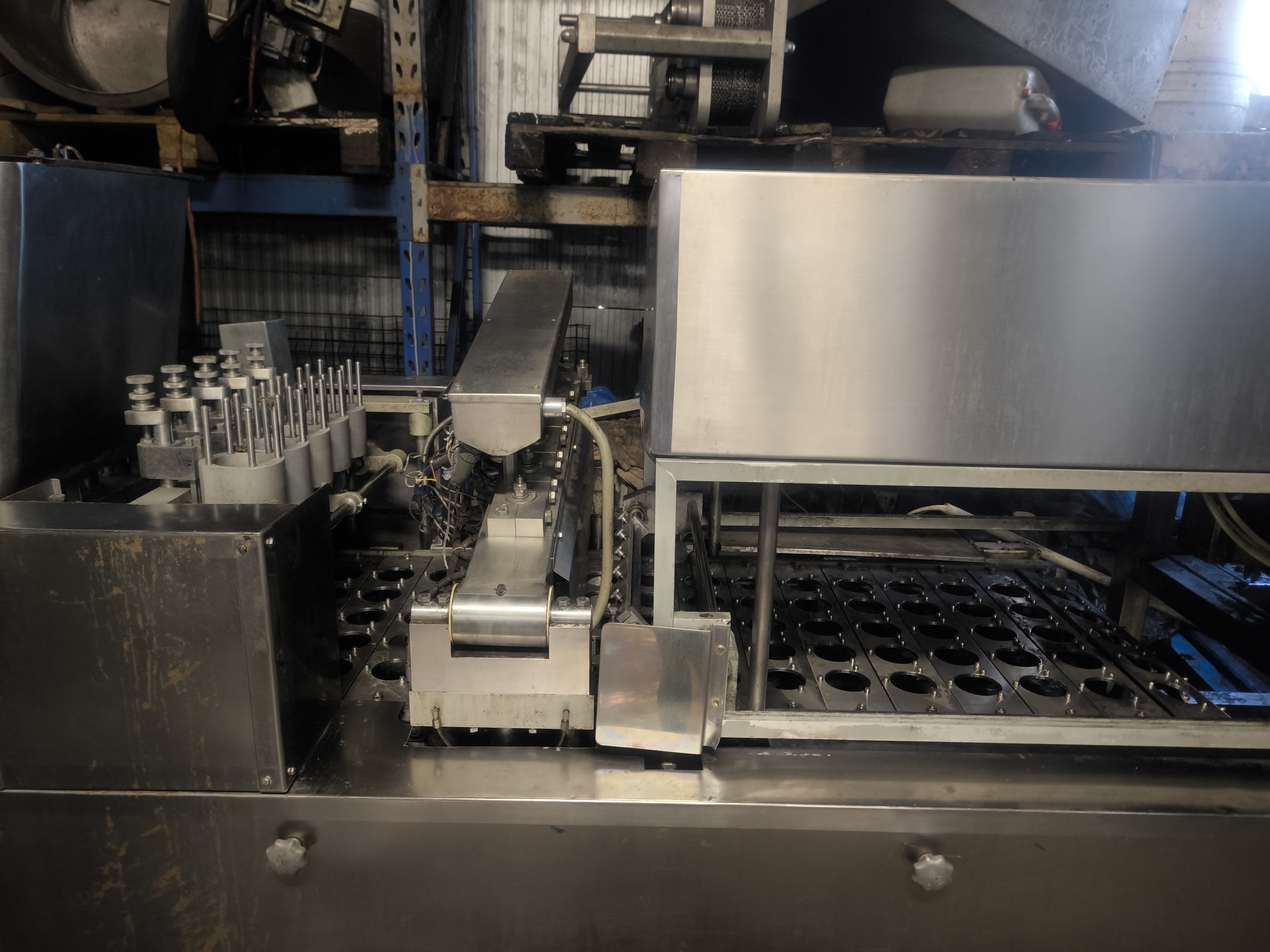 Hamba BK 6005 Filling machine - dairy yogurt cups in vendita - foto 6
