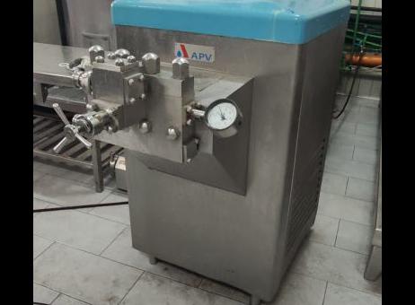 Lavorazione latte e formaggi in vendita