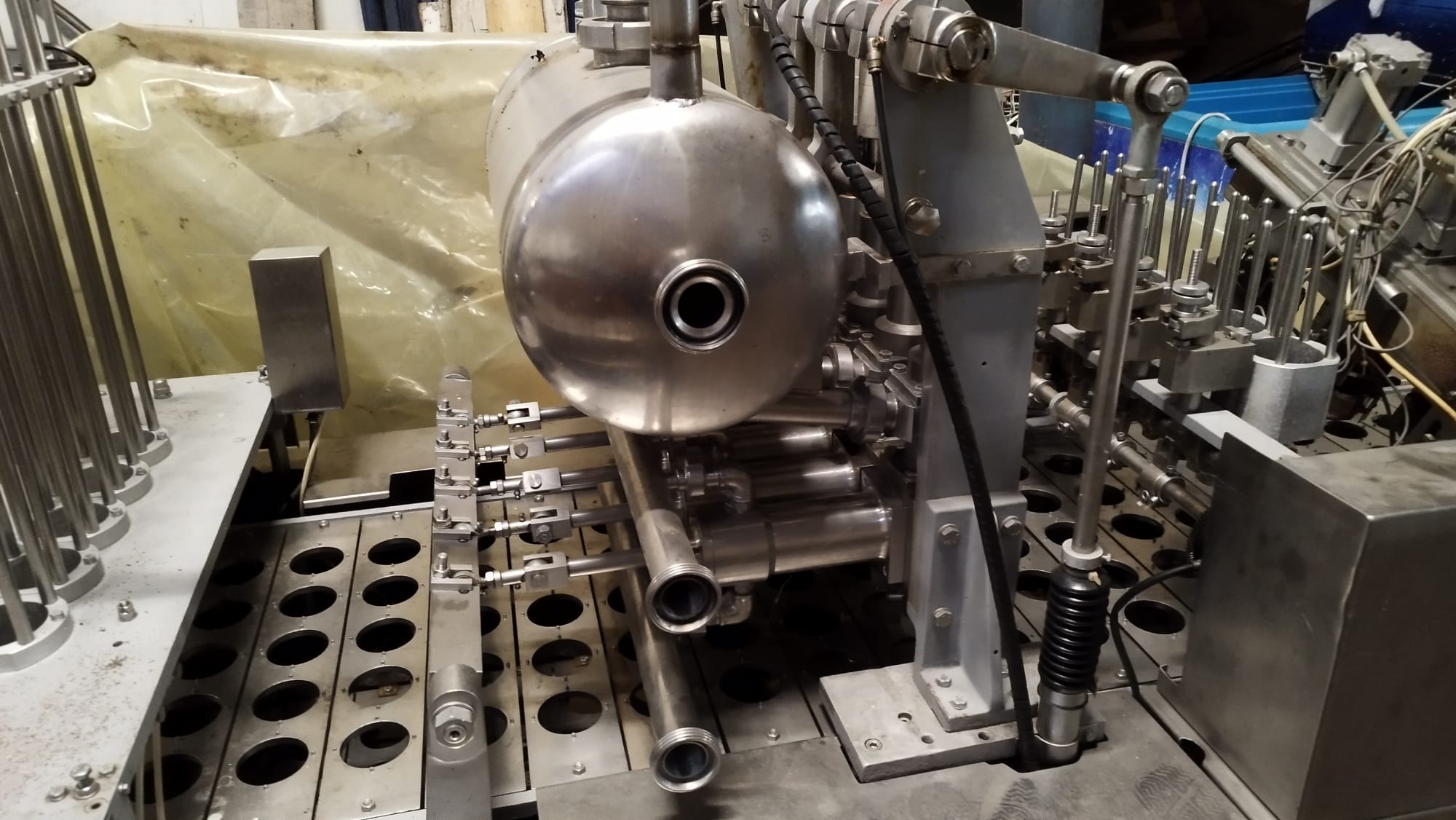 Hamba BK 6005 Filling machine - dairy yogurt cups in vendita - foto 5