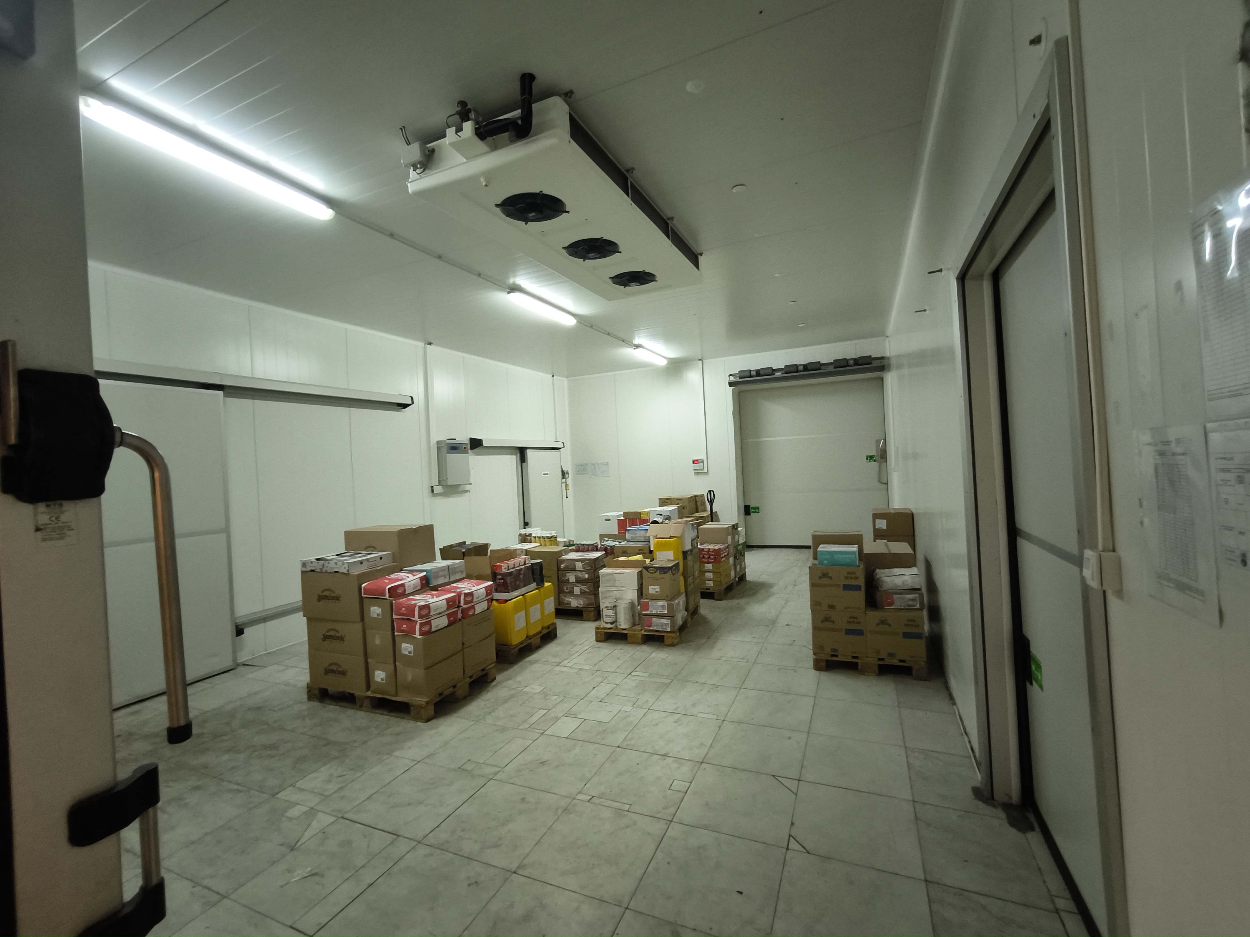 COLD STORAGE &PALLET CROATIA −25°C CROSS-DOCKING in vendita - foto 7