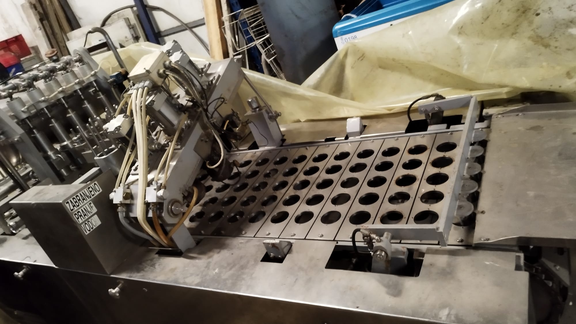 Hamba BK 6005 Filling machine - dairy yogurt cups in vendita - foto 15