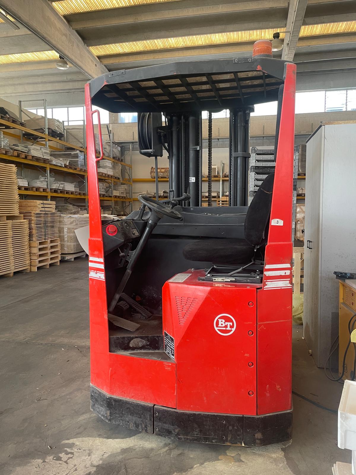 Carrello elevatore elettrico BT 2000SE13 - 20 Q.li  in vendita - foto 4