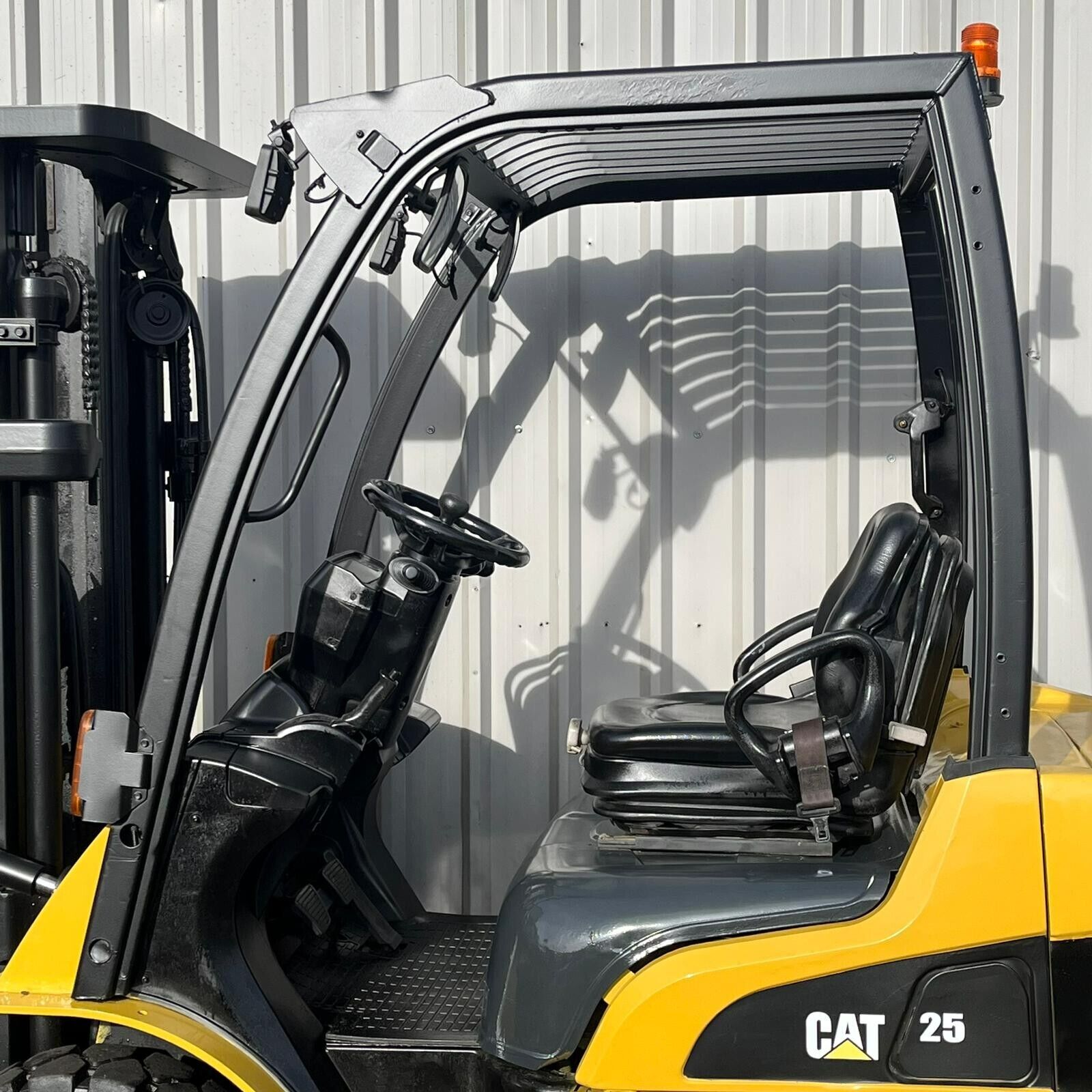 Muletto diesel usato Caterpillar modello DP25N2 in vendita - foto 3