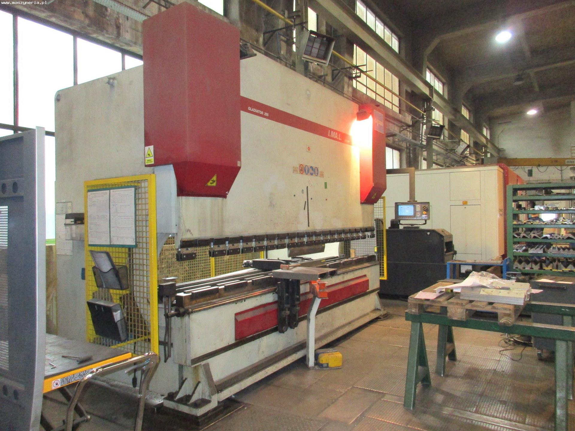 Pressa piegatrice idraulica CNC IMAL GLADIATOR 255 in vendita - foto 1