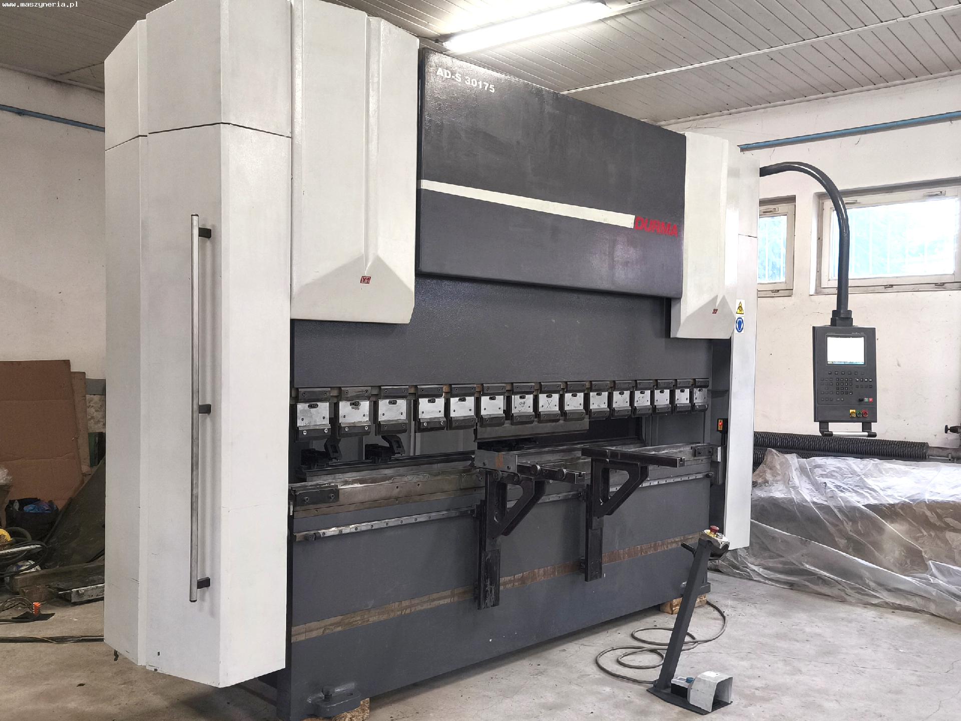 Pressa piegatrice idraulica CNC DURMA AD-S 30175 in vendita - foto 1