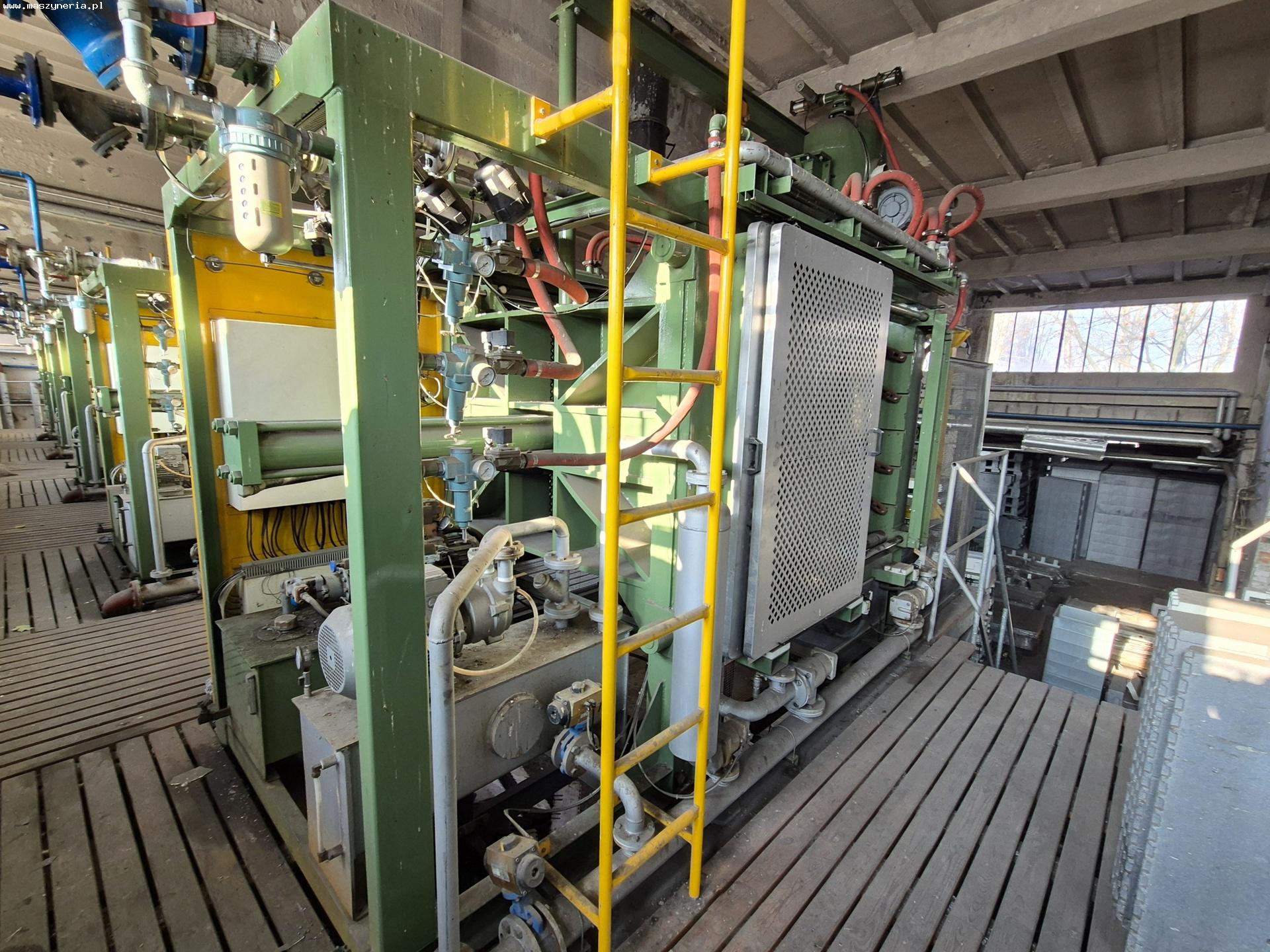 Macchina per lo stampaggio di polistirolo NAN-JHIEH in vendita - foto 3