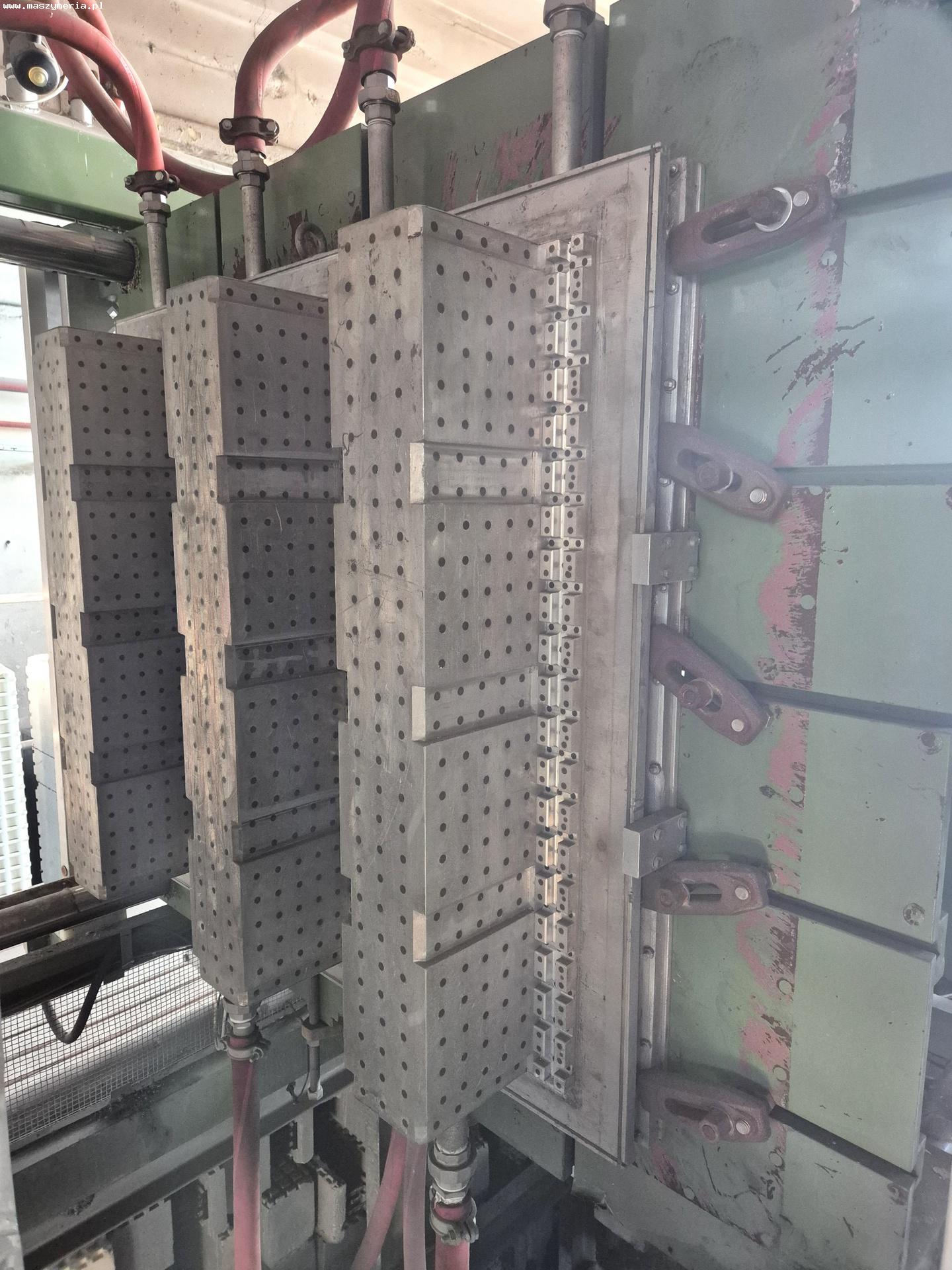 Macchina per lo stampaggio di polistirolo NAN-JHIEH in vendita - foto 5