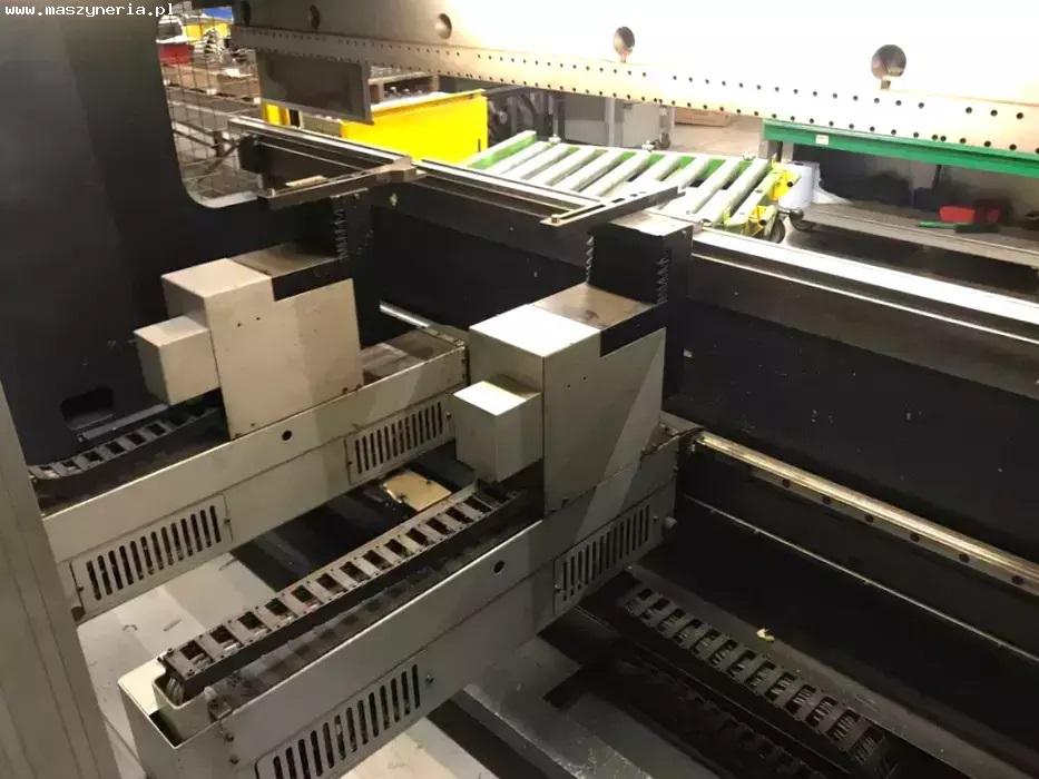 Pressa piegatrice idraulica CNC DARLEY EHP-L 110 31/25 in vendita - foto 4