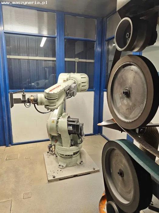 Isola robotizzata di rettifica con robot KAWASAKI RS50N in vendita - foto 2