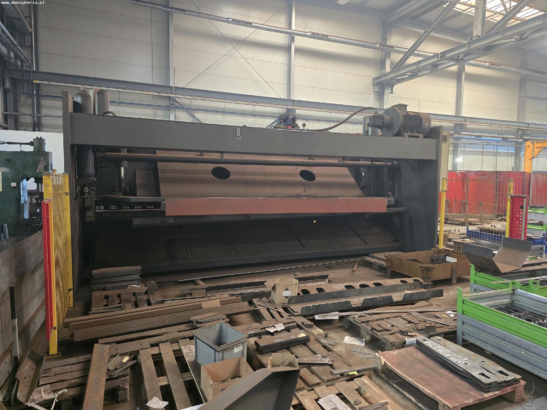  Cesoie a ghigliottina idrauliche QC11K 18x6000 in vendita - foto 4