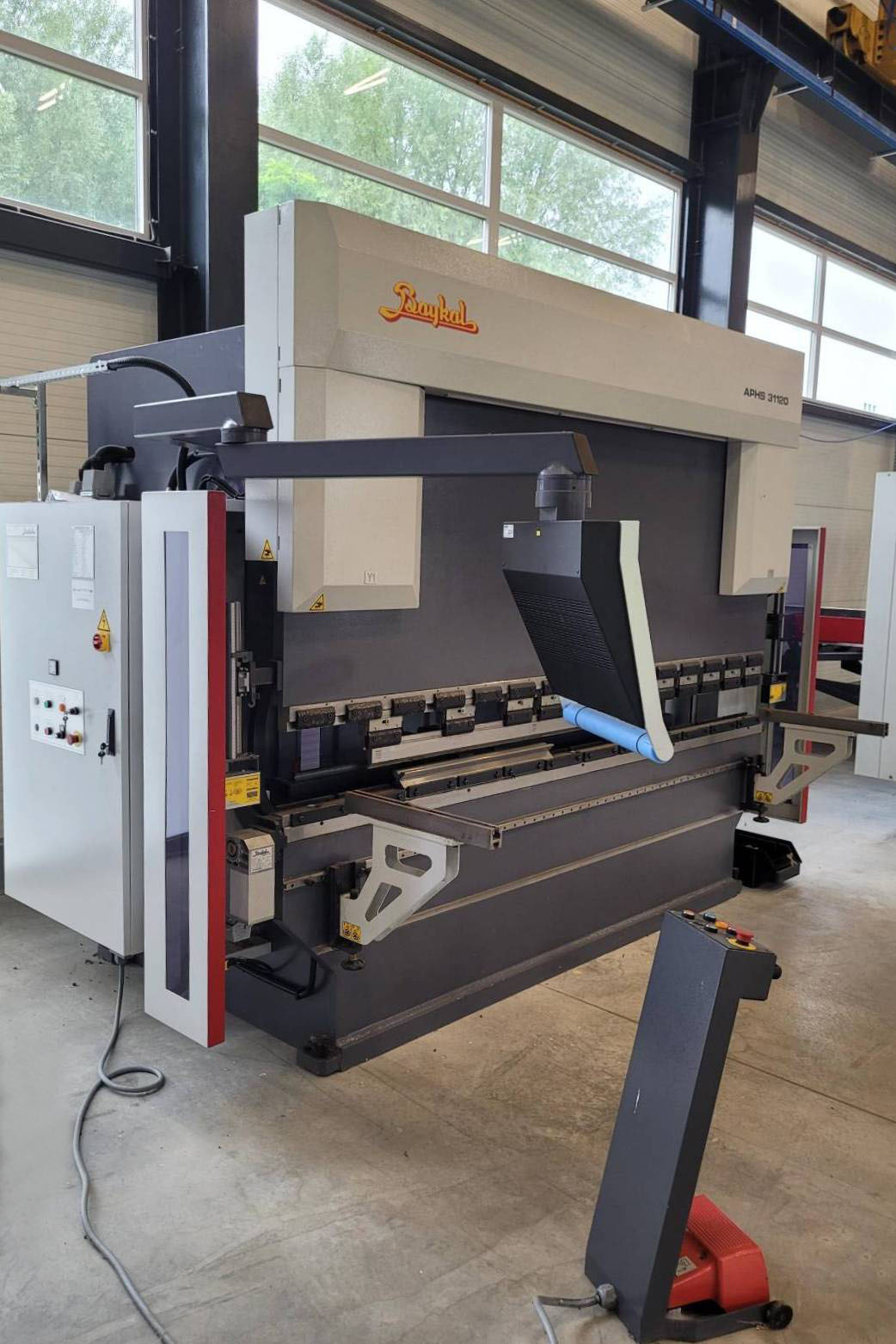 Pressa piegatrice idraulica CNC BAYKAL APHS 31120 in vendita - foto 3