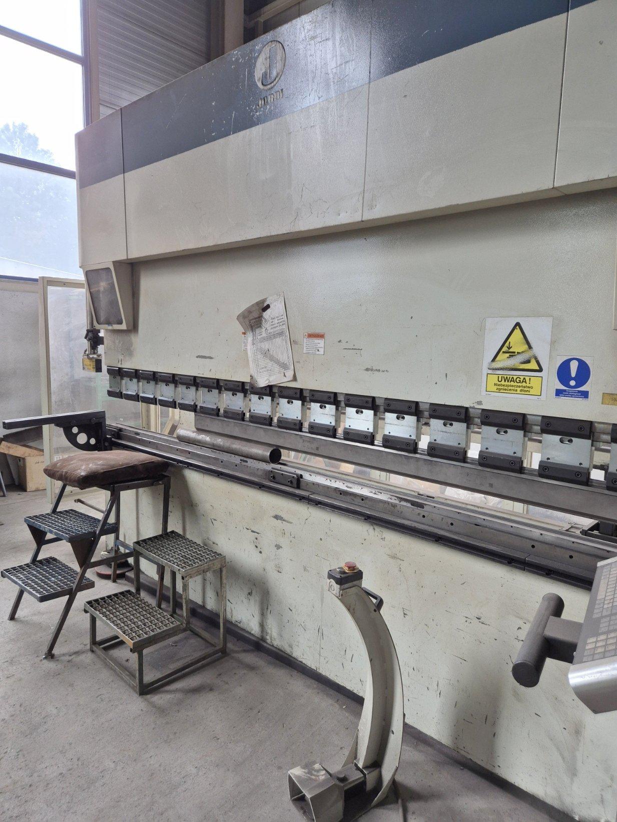  Pressa piegatrice idraulica CNC JORDI PHE-30180 in vendita - foto 3