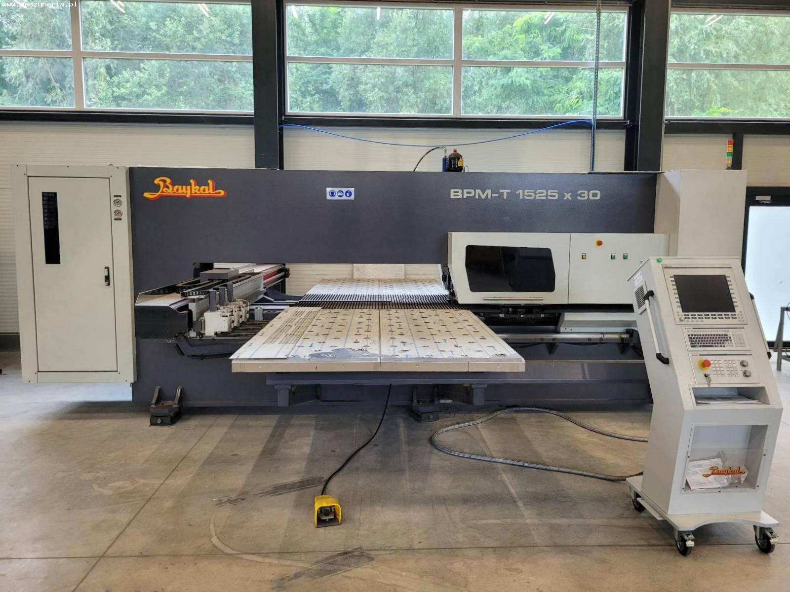  Punzonatrice CNC BAYKAL BPM-T 1525X30 in vendita - foto 2