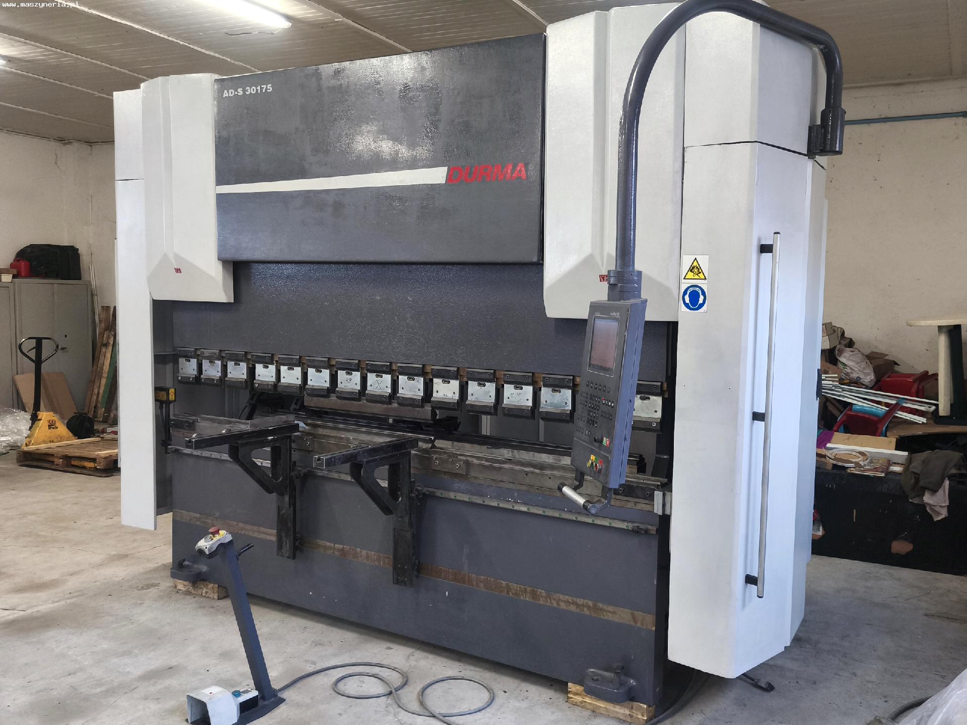 Pressa piegatrice idraulica CNC DURMA AD-S 30175 in vendita - foto 4