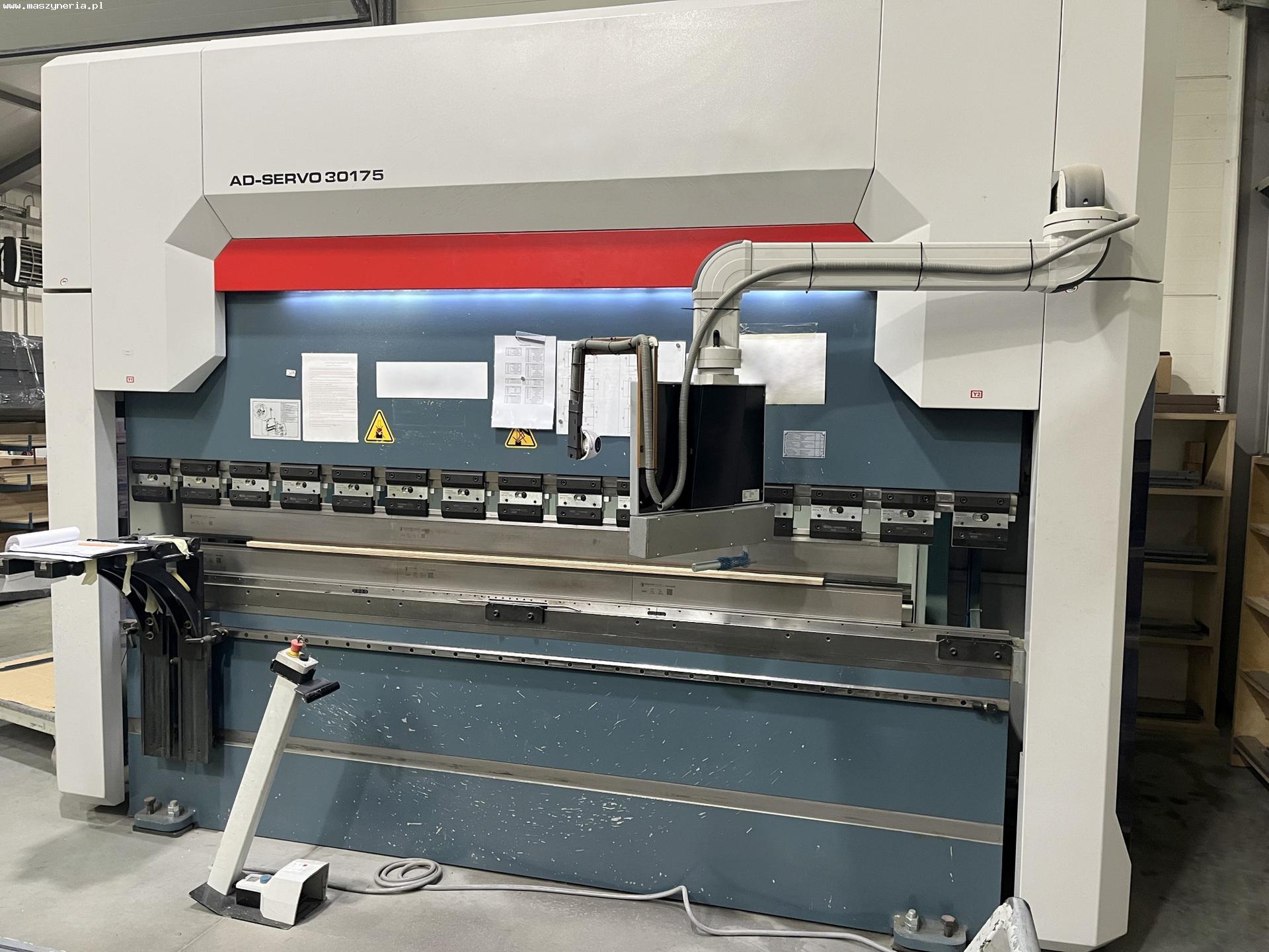 Pressa piegatrice idraulica CNC DURMA AD-SERVO 30175 in vendita - foto 1