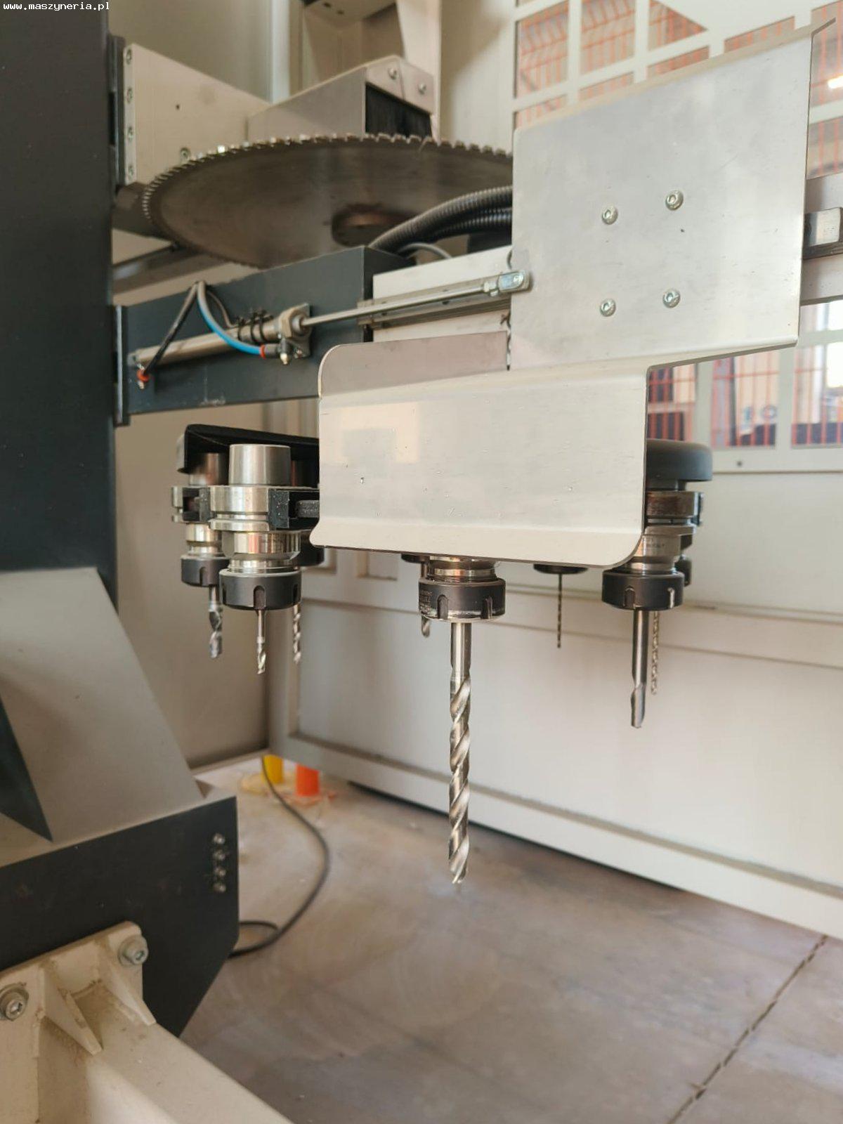 Centro di lavoro per profili InfoTEC 6205 PRO 5 AXIS in vendita - foto 4