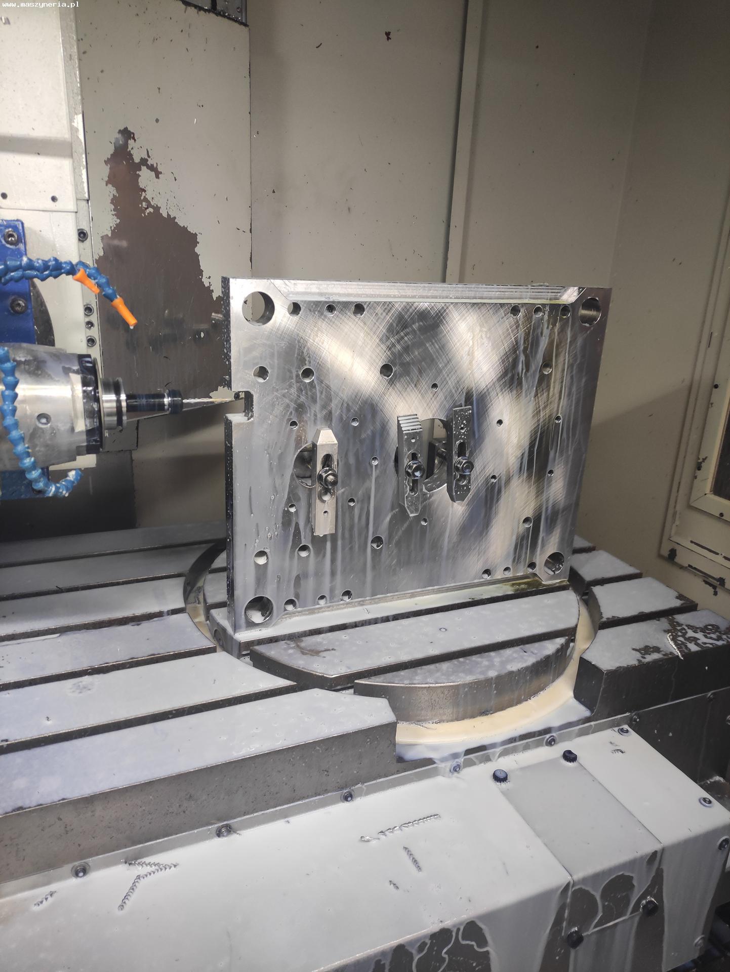 Centro di lavoro verticale CNC AVIA X-5 1250/630 in vendita - foto 4