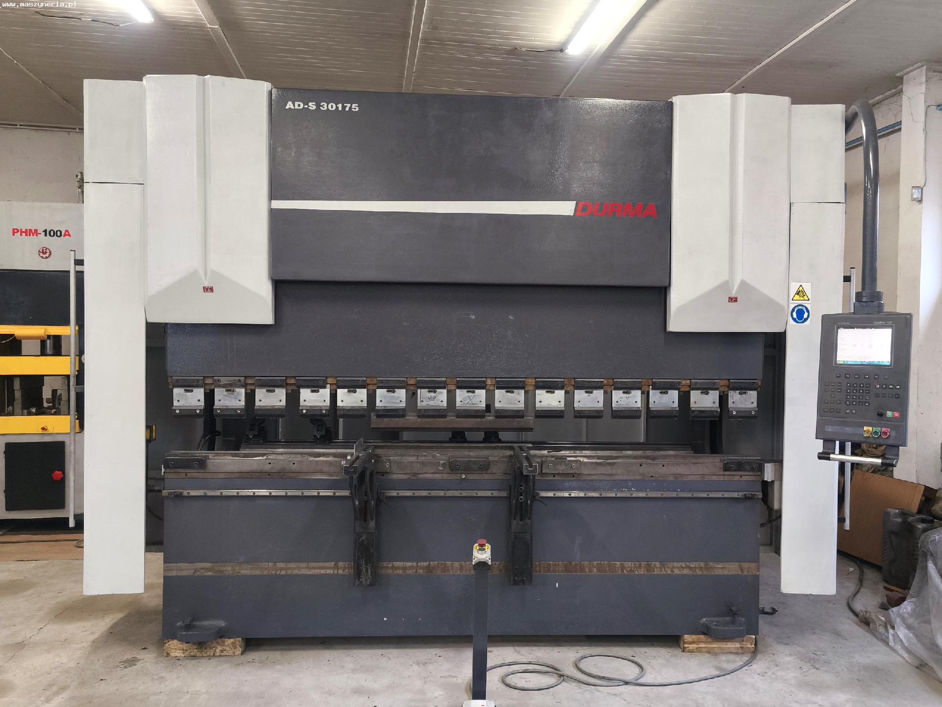 Pressa piegatrice idraulica CNC DURMA AD-S 30175 in vendita - foto 3