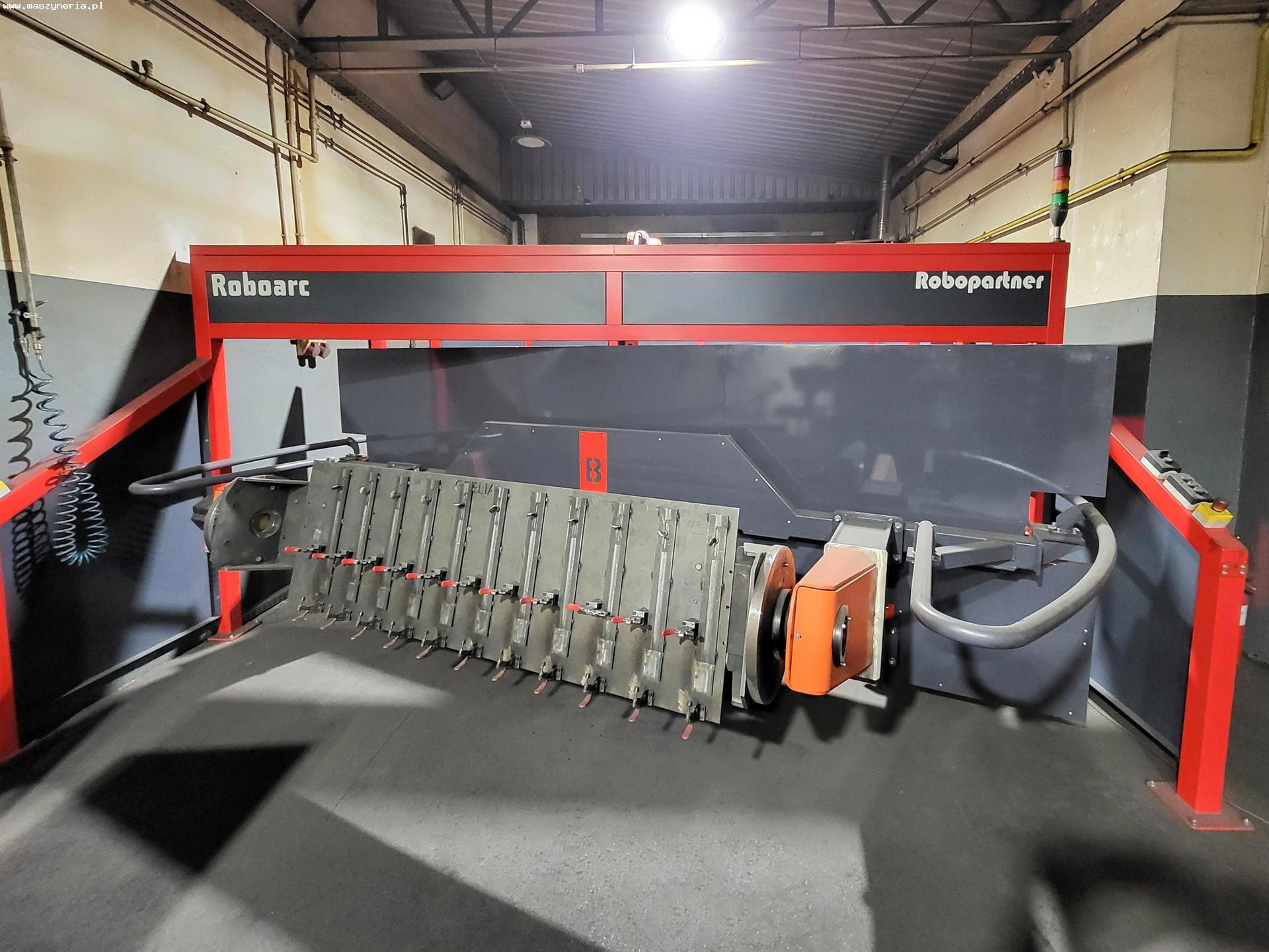  Stazione di saldatura robotizzata KUKA KR 8 R2100-2 in vendita - foto 2