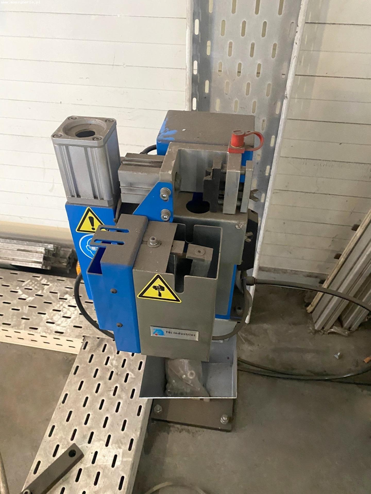 Stazione di saldatura robotica KUKA KR16 L6 ARC-C in vendita - foto 8