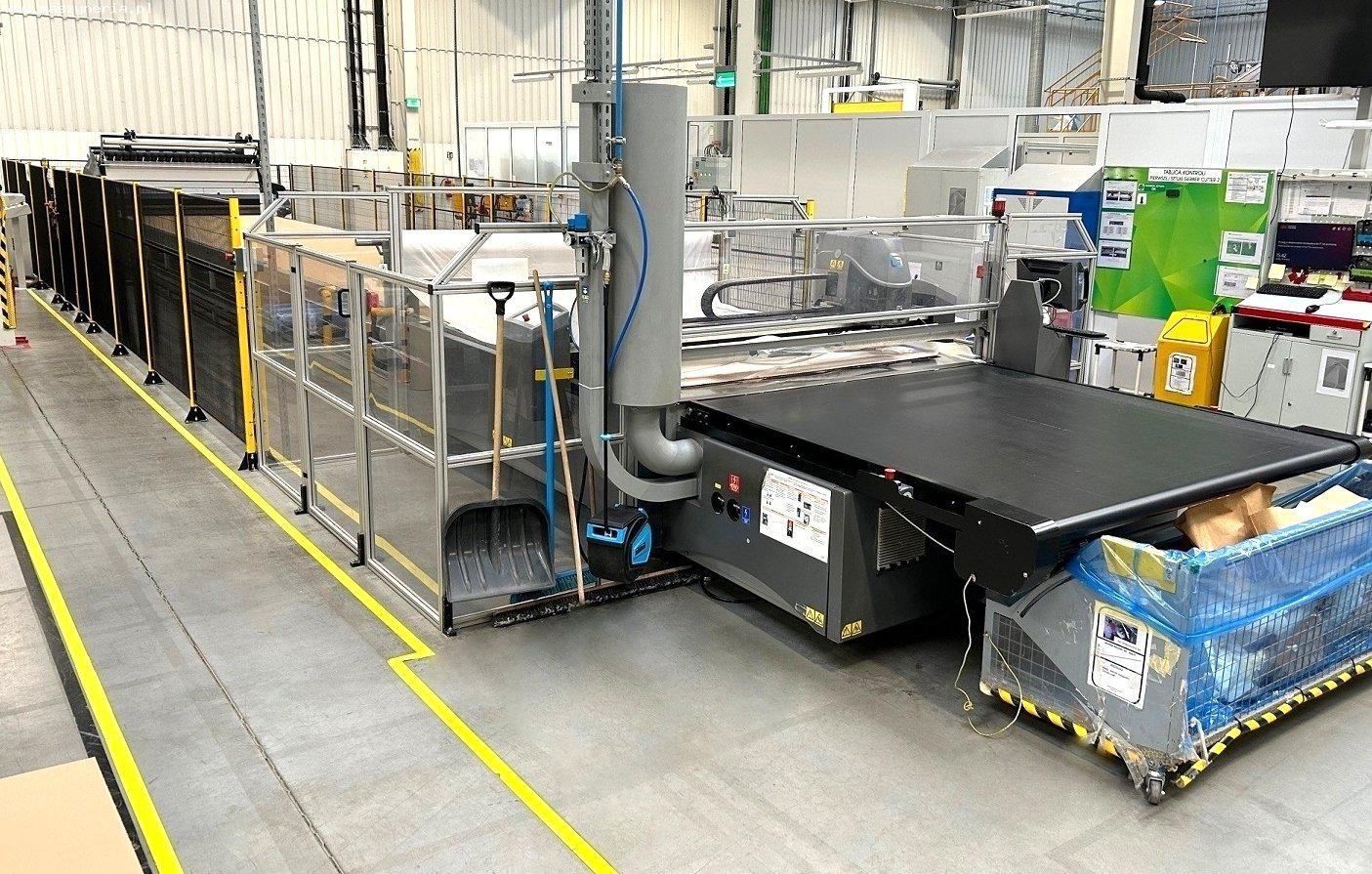 Macchina per il taglio dei tessuti GERBER Cutter Z7 in vendita - foto 1