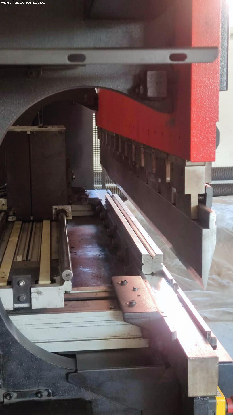 Pressa piegatrice idraulica CNC AMADA APX 80-25 in vendita - foto 5