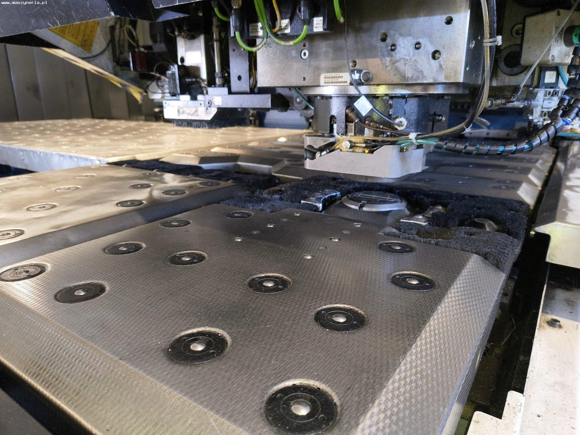 Punzonatrice laser TRUMPF TruMatic TC 6000 L-1300 in vendita - foto 4