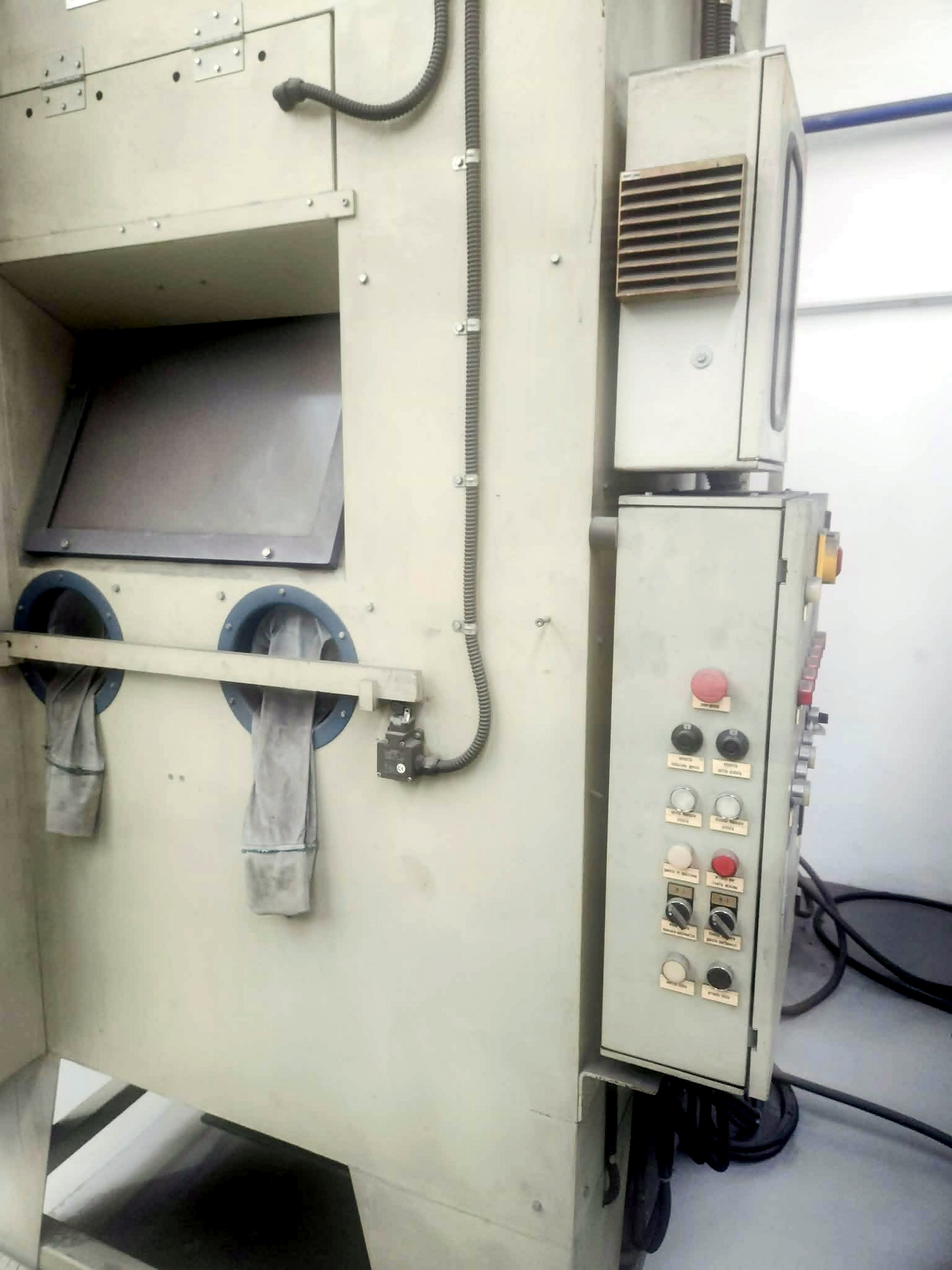 Vendo Sabbiatrice  Industriale  a grappolo FINIMAC  in vendita - foto 3