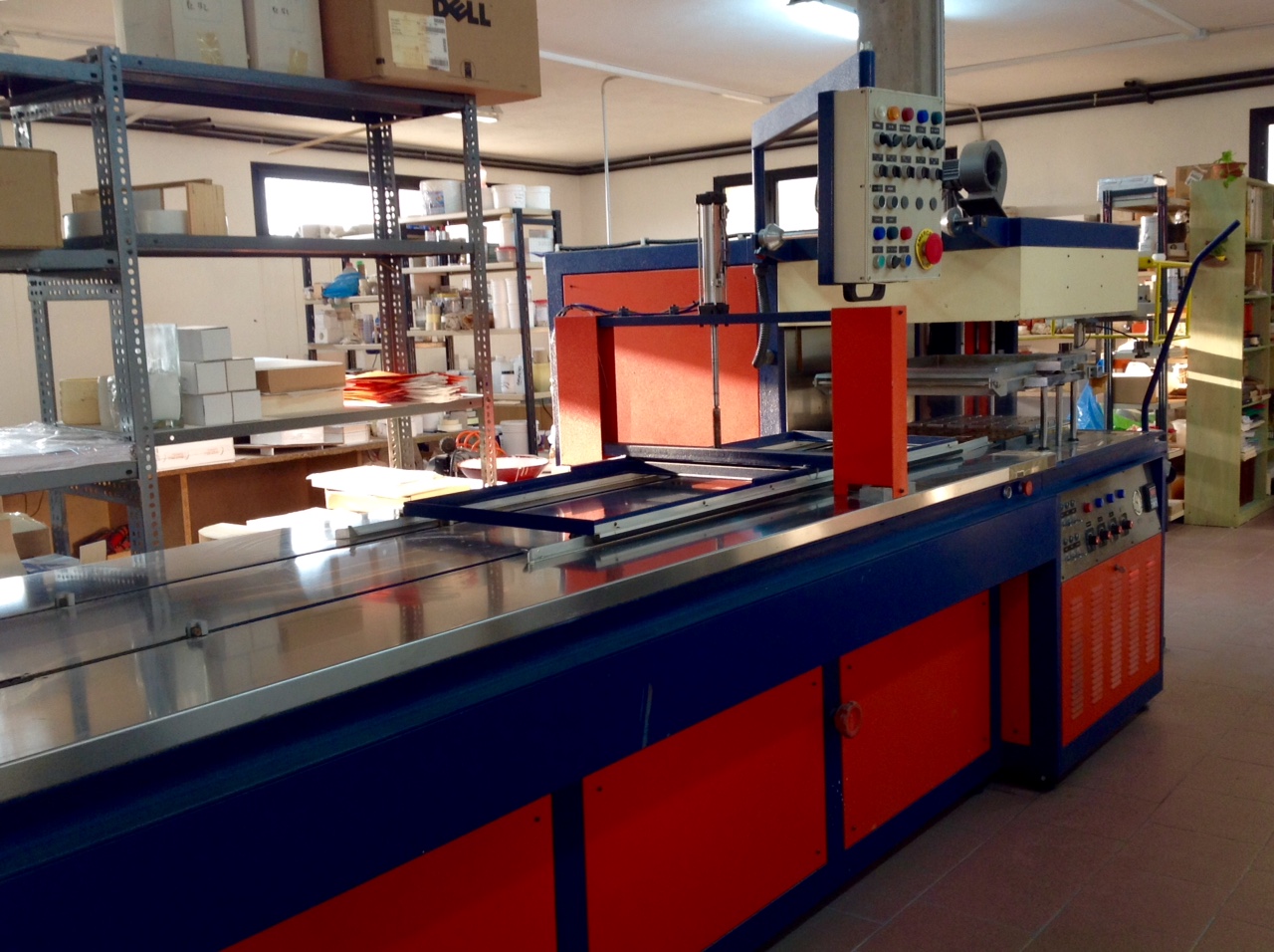 MACCHINA CONFEZIONATRICE E TERMOFORMATRICE MARCA APM  in vendita - foto 5
