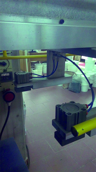 MACCHINA CONFEZIONATRICE E TERMOFORMATRICE MARCA APM in vendita - foto 10