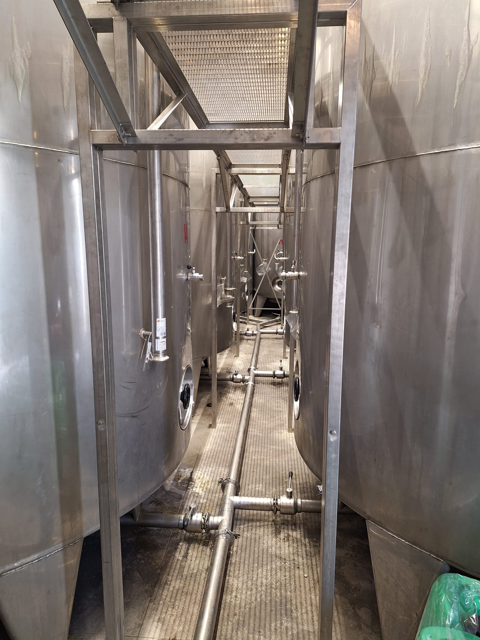 N°33 SERBATOI INOX DA HL.220 in vendita - foto 1