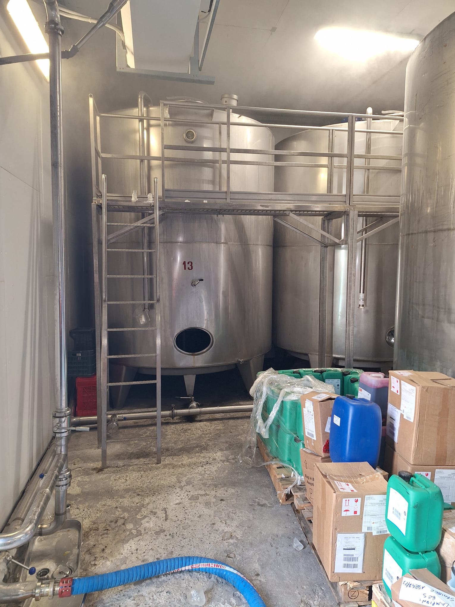 N°33 SERBATOI INOX DA HL.220 in vendita - foto 2