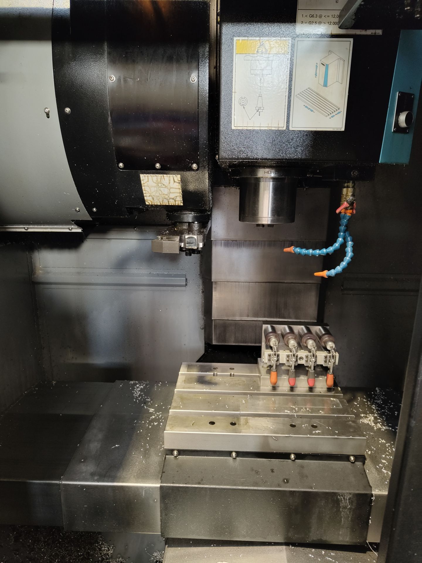 Centro di lavoro usato HURCO VM5i in vendita - foto 3