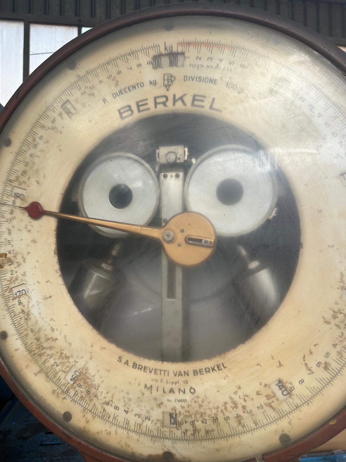 BILANCIA INDUSTRIALE BERKEL VINTAGE DA 200 KG in vendita - foto 2