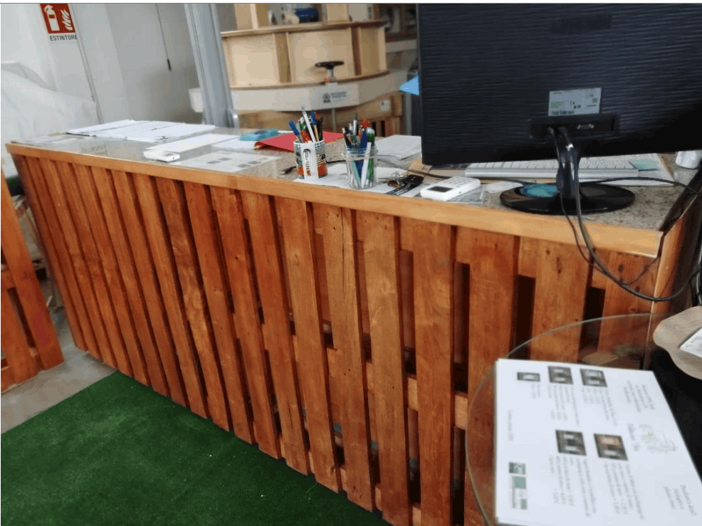 Bancone accettazione su ruote in vendita - foto 2