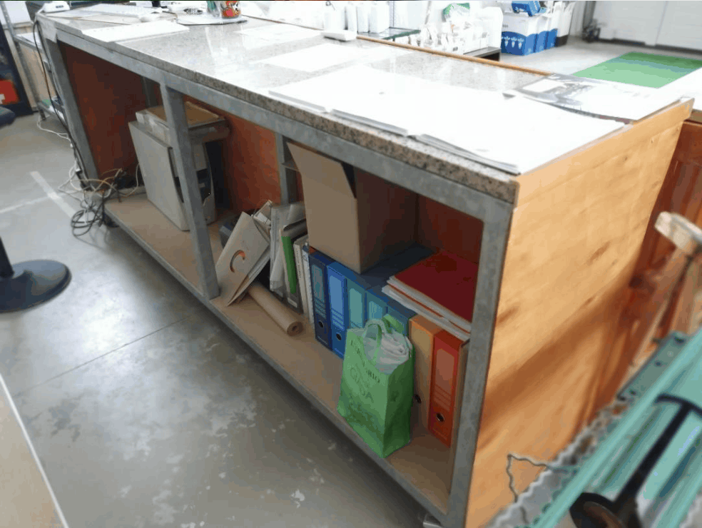 Bancone accettazione su ruote in vendita - foto 1