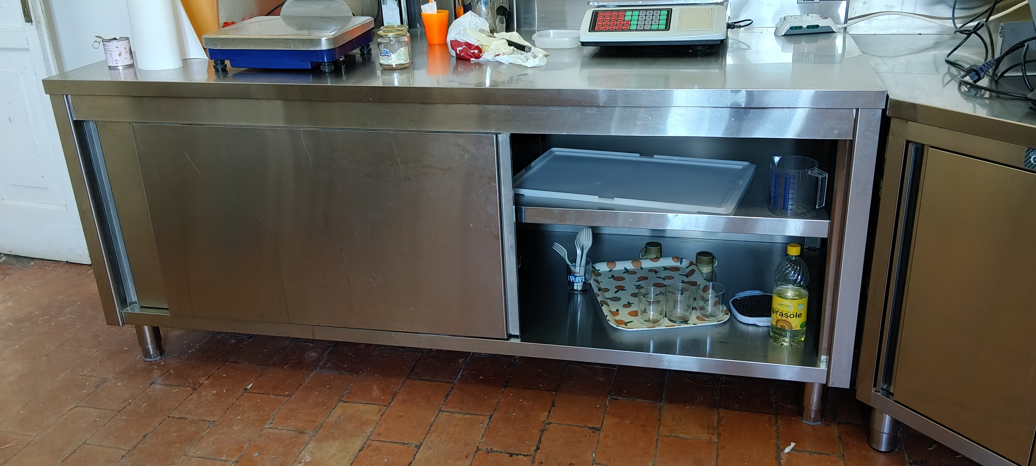 Tavoli armadiati in accaio inox () in vendita - foto 6