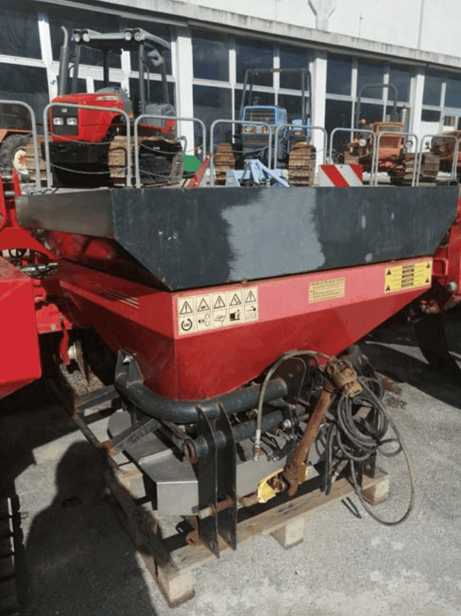 Spandiconcime Cavallo CON ACT in vendita - foto 2