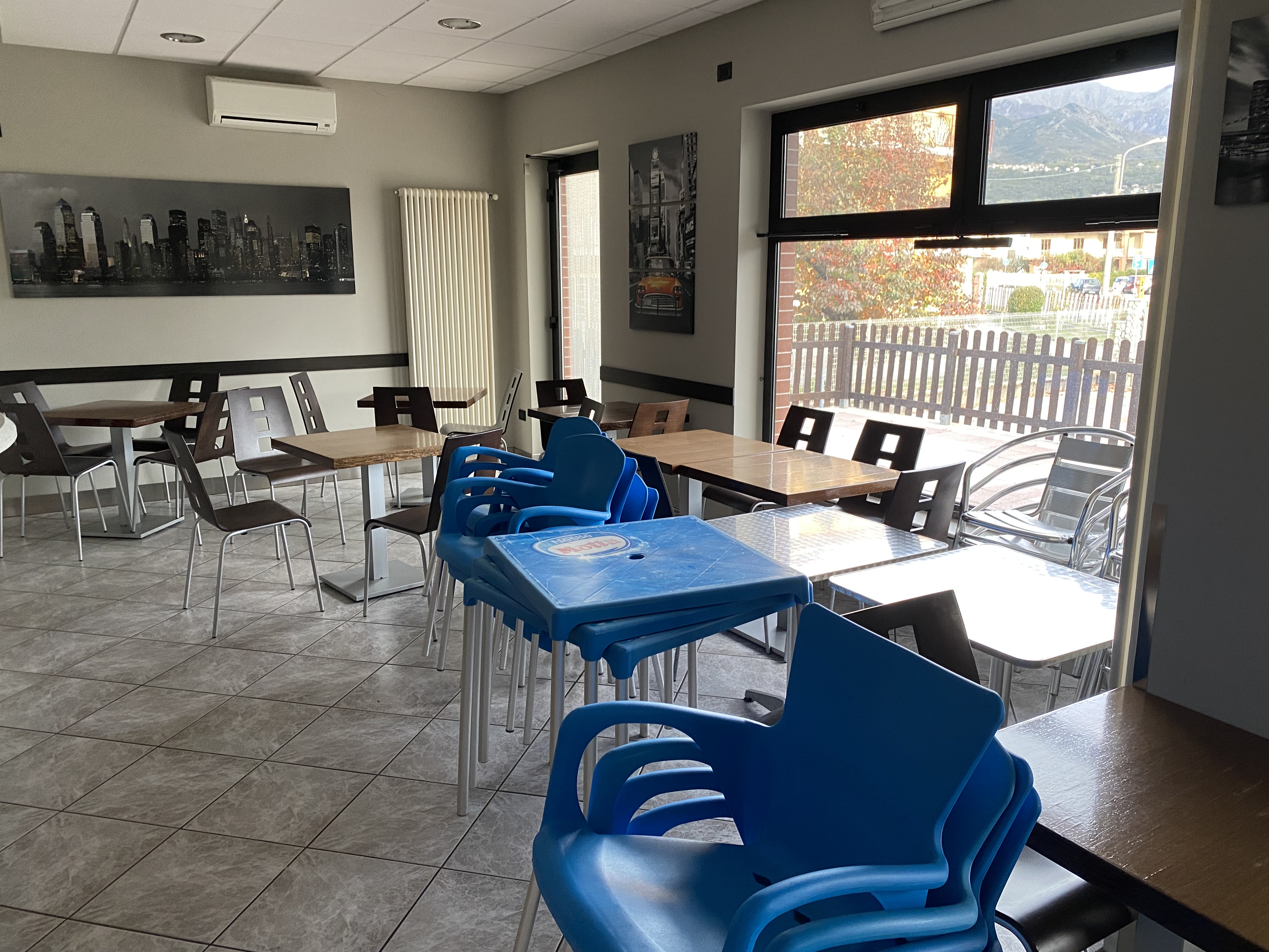 ATTREZZATURA BAR TAVOLA CALDA  in vendita - foto 14