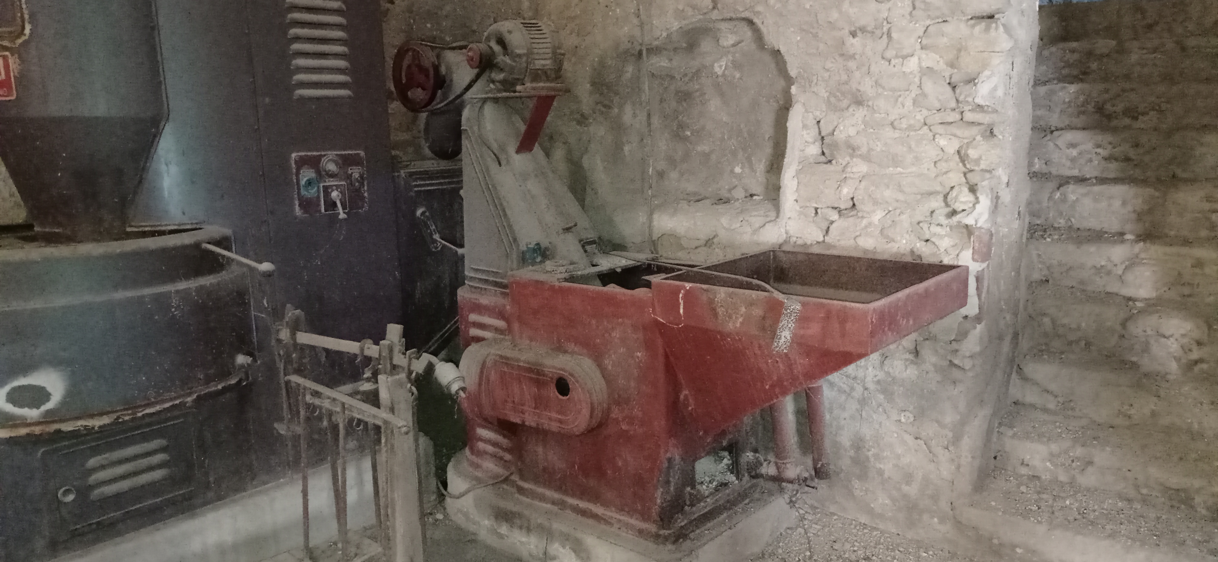 Frantoio tradizionale anni 50 in vendita - foto 3