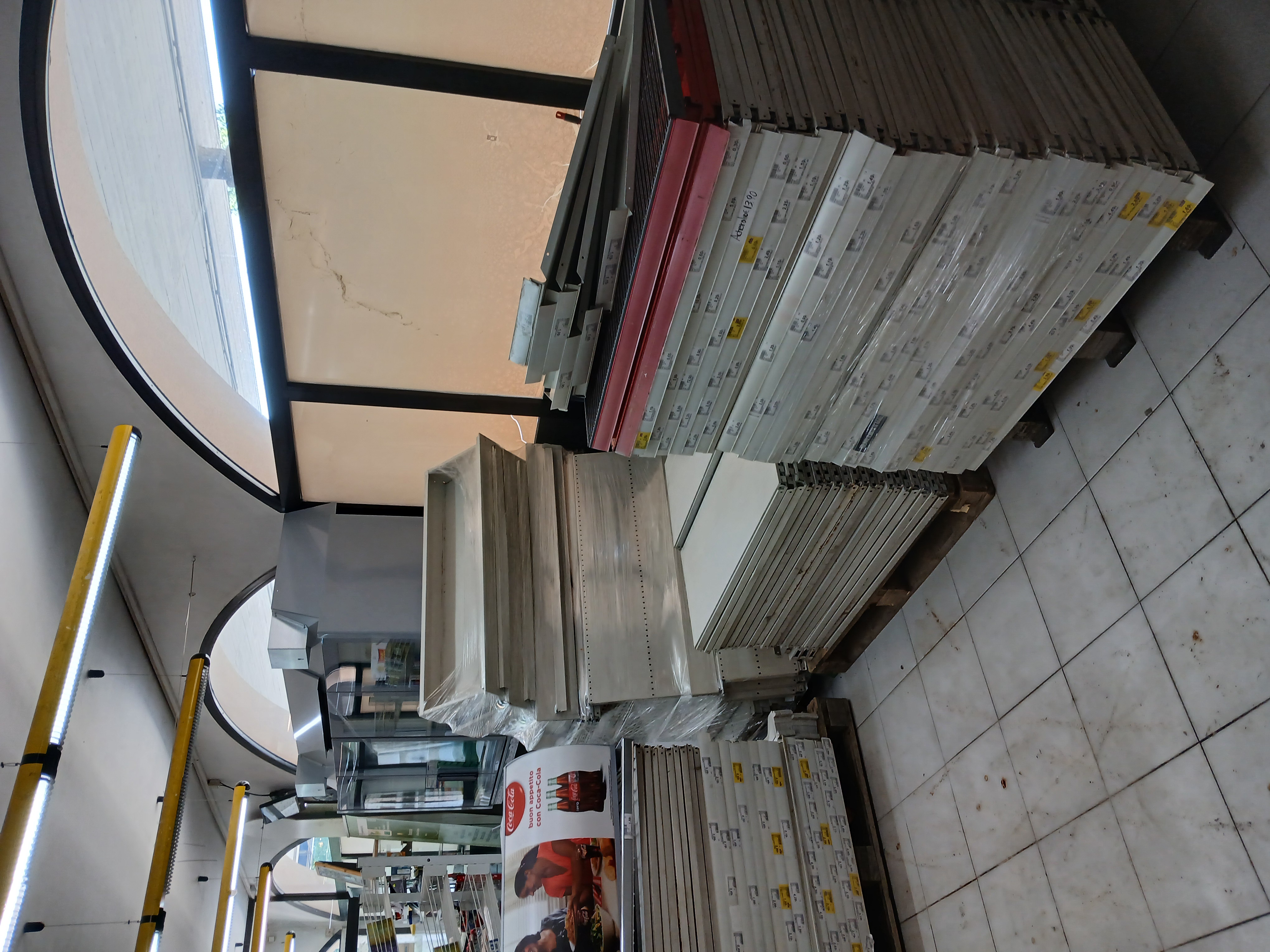 Scaffalatura per nagozi in vendita - foto 3